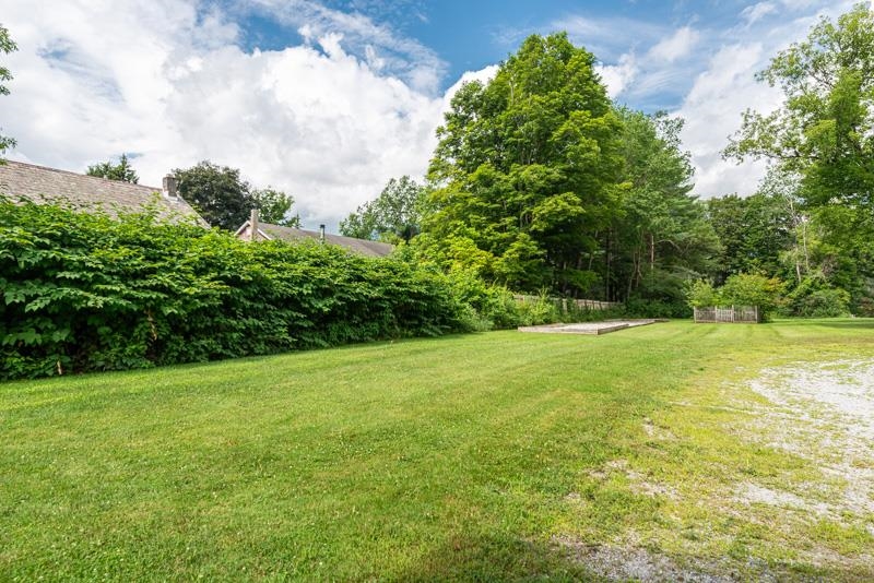 Level Side Yard