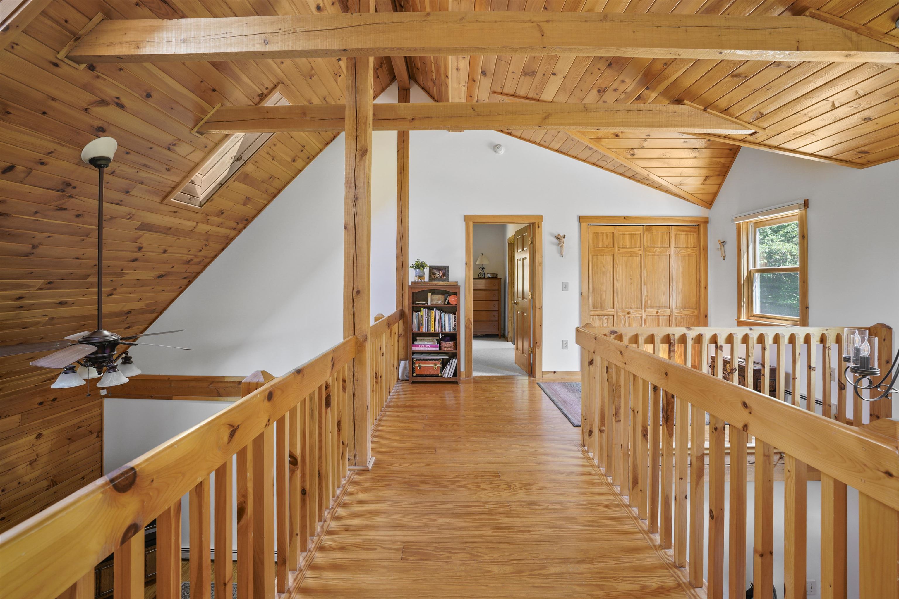 Walkway to primary suite & laundry