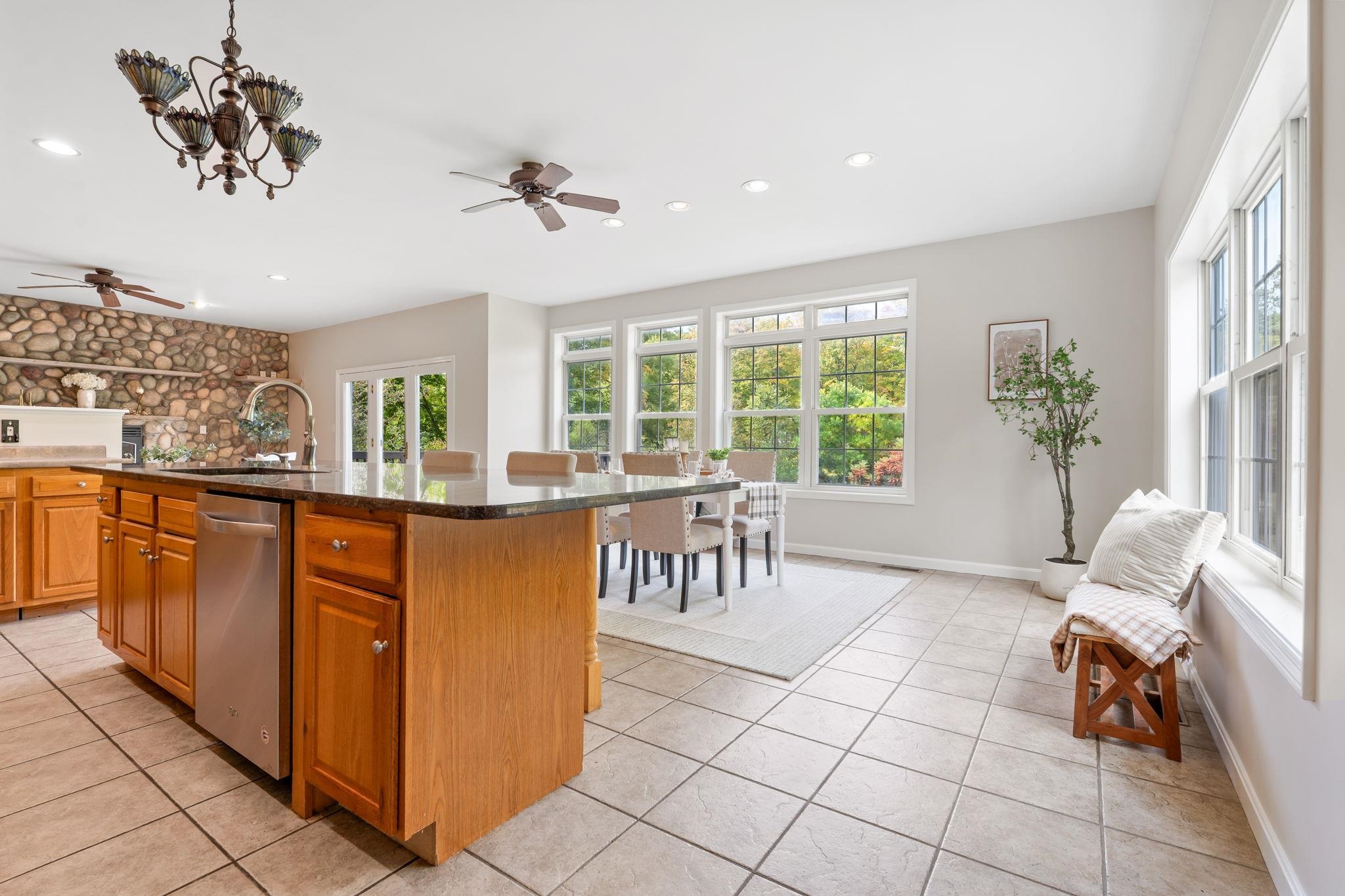 Main House Kitchen/Dining