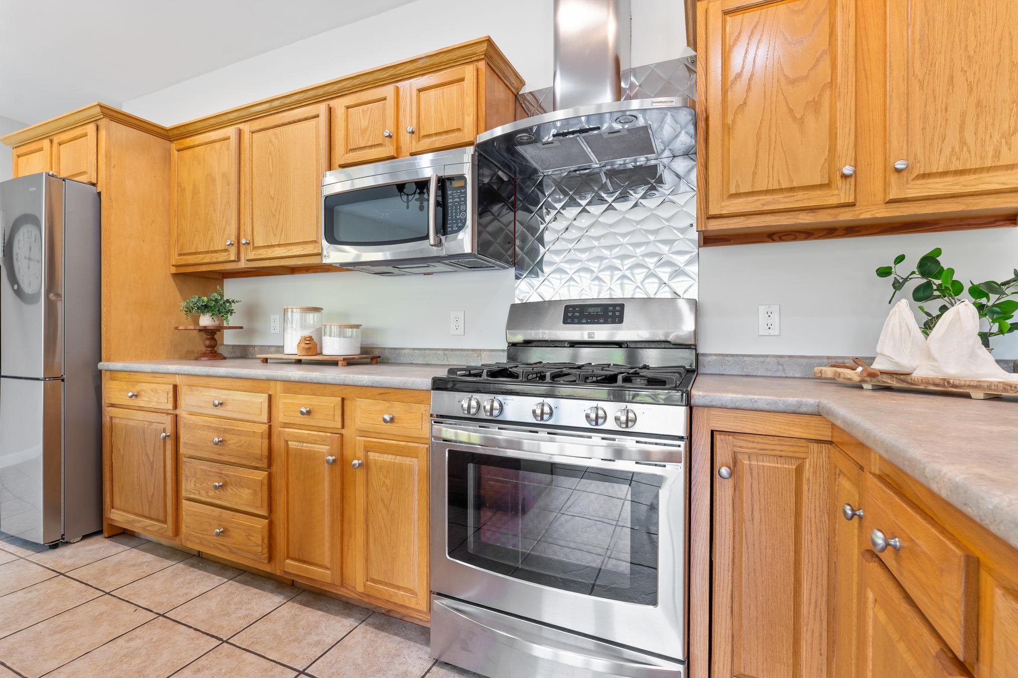 Main House Kitchen/Dining