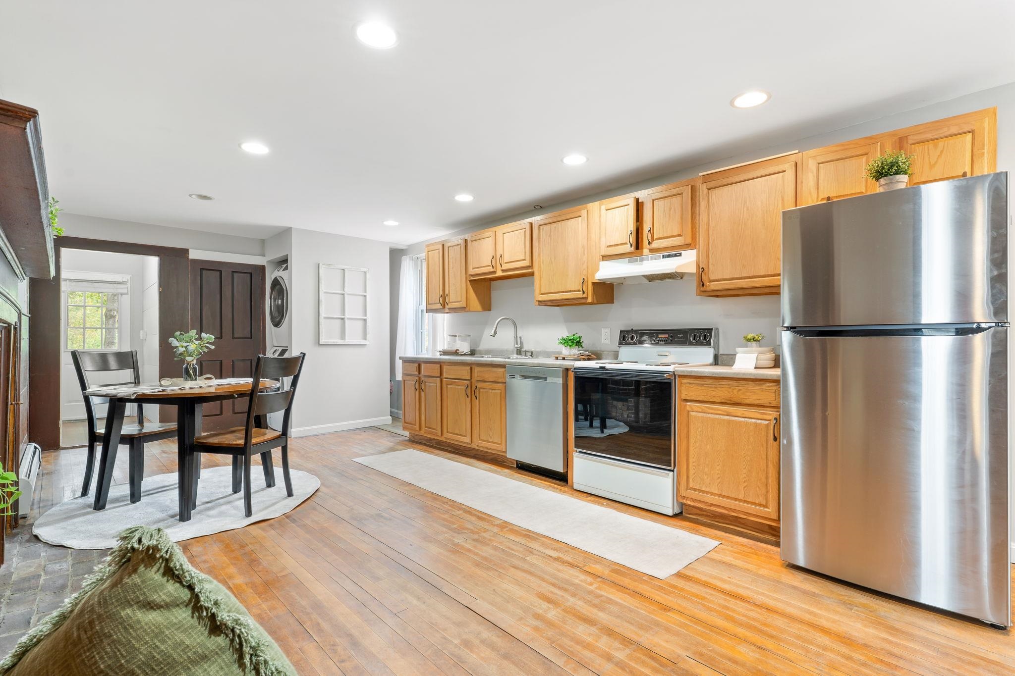 Apt A Kitchen/Dining
