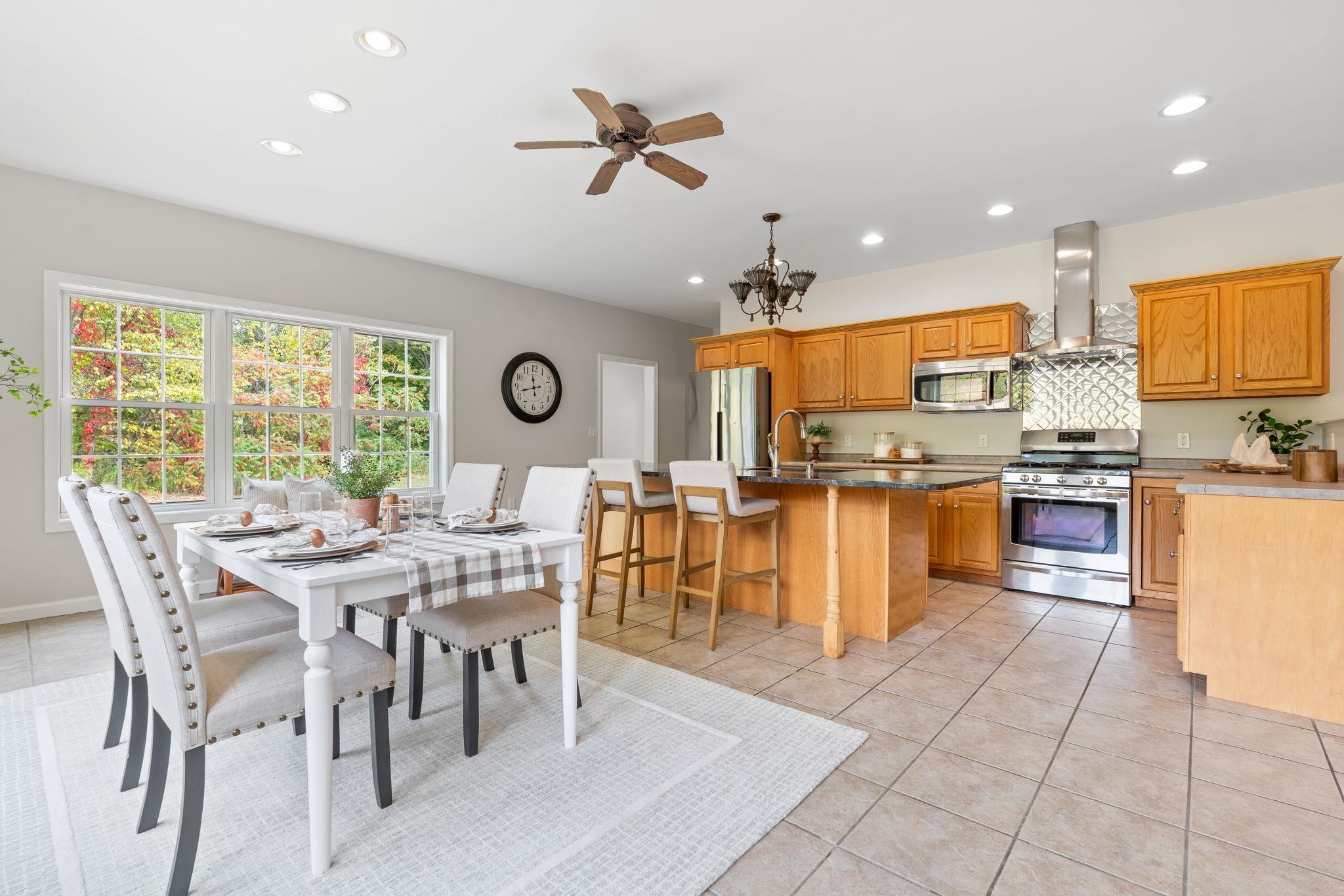 Main House Kitchen/Dining