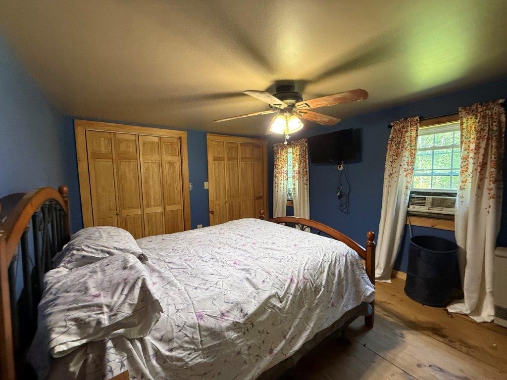 Primary Bedroom 23705303