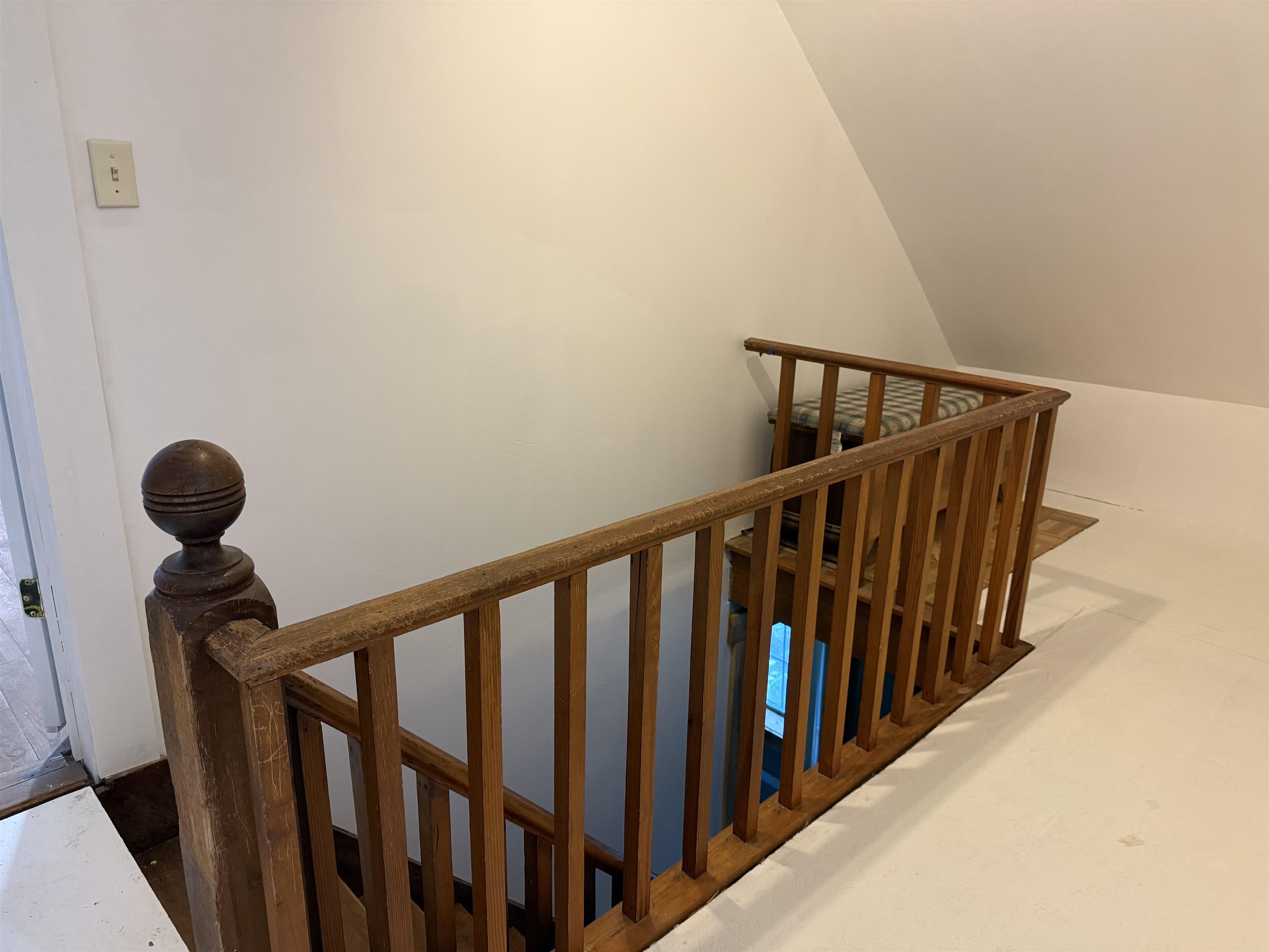 Upstairs Hallway 23729426