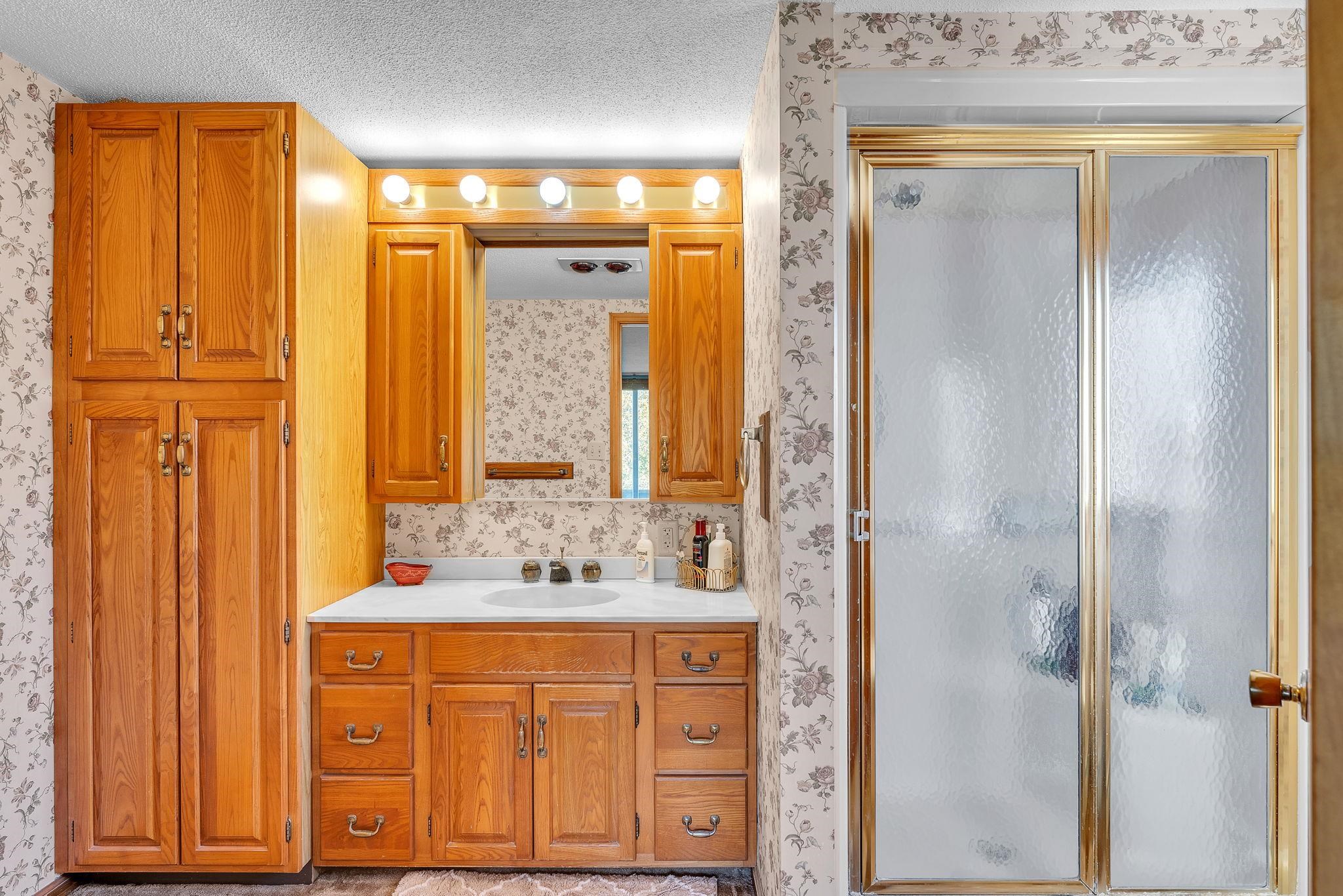Primary 3/4 bath