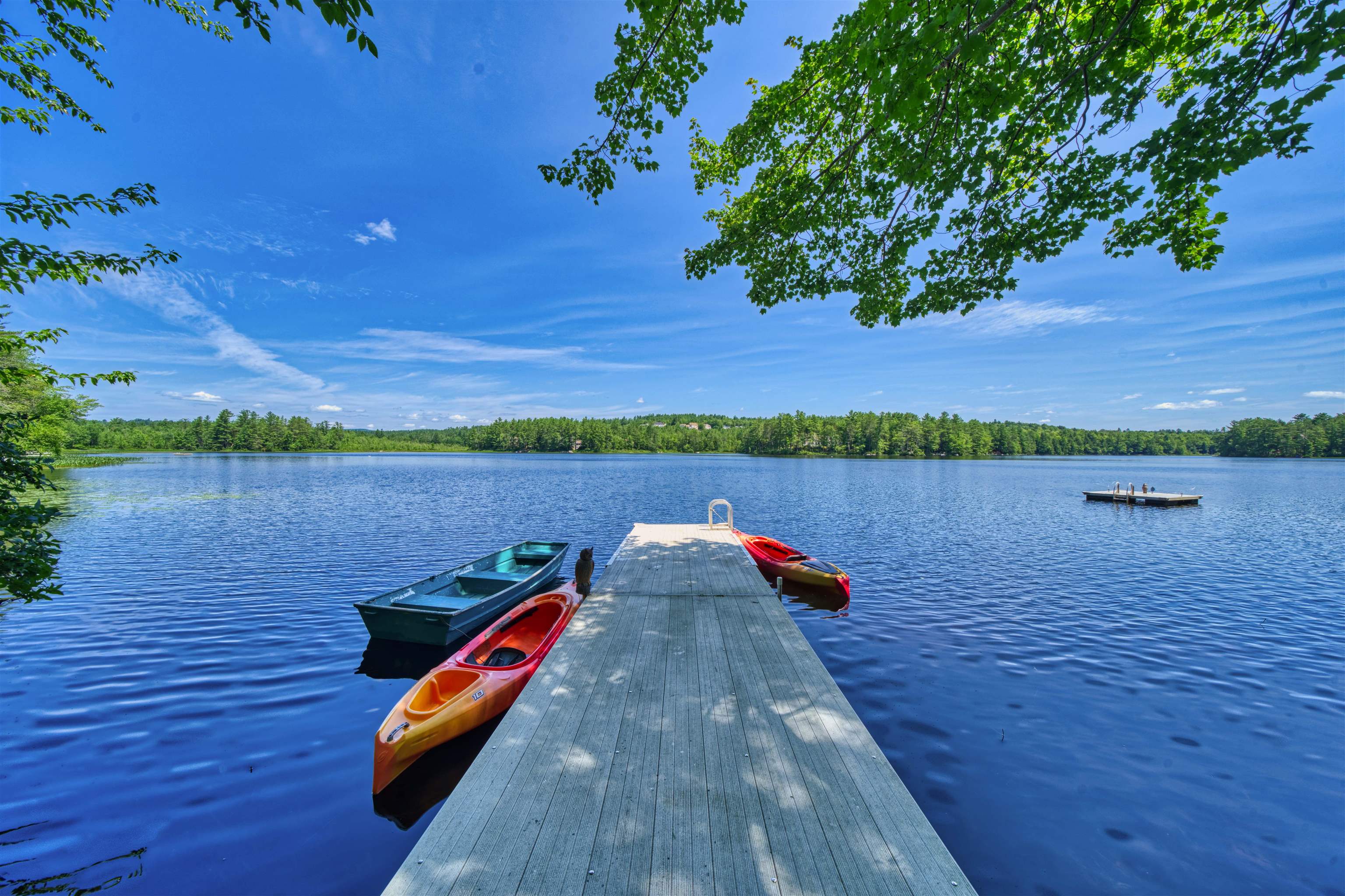 NEW LONDON NH Lake House for sale $$1,375,000 | $521 per sq.ft.