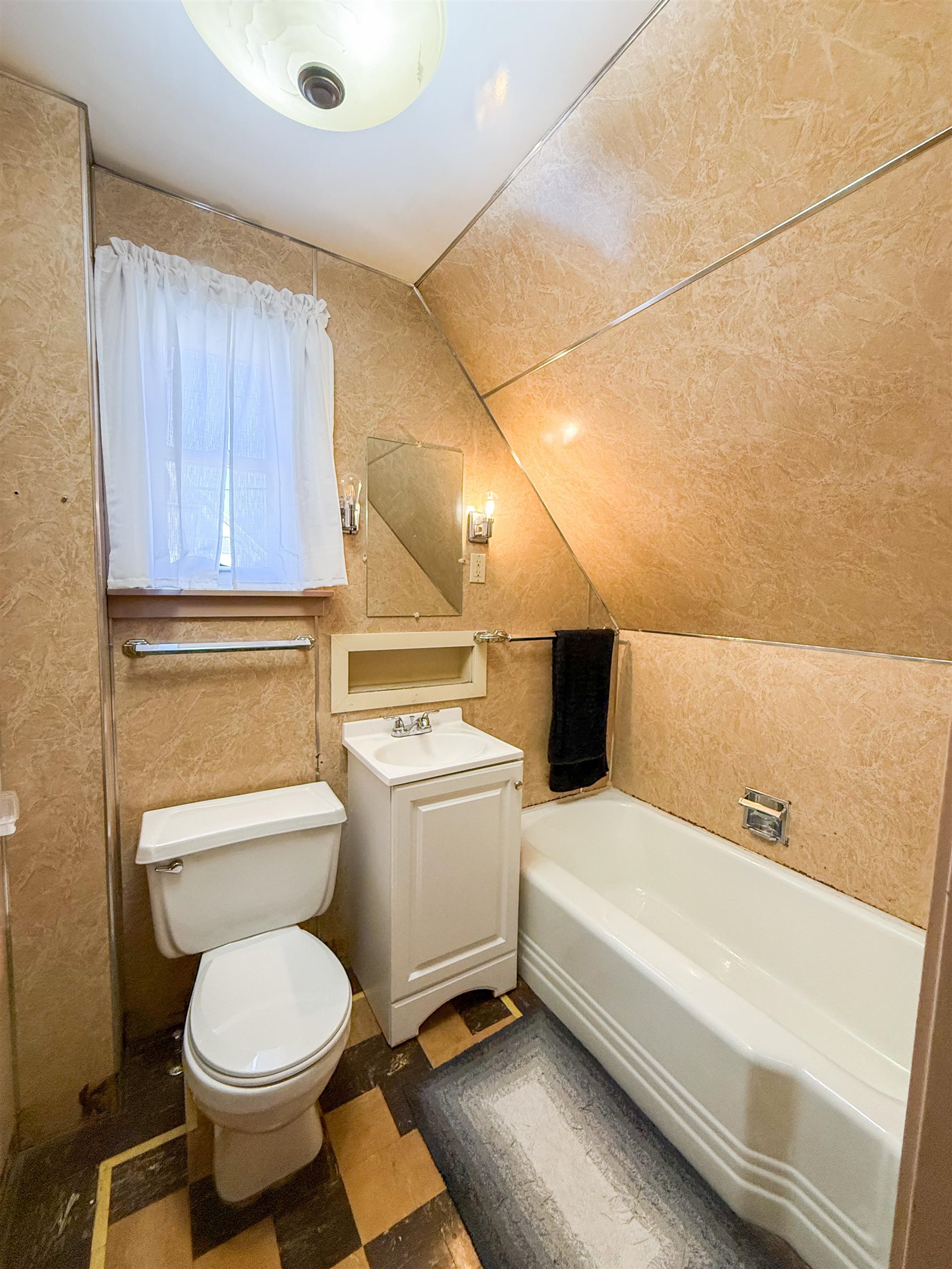 Homes for sale in Berlin, NH | 116 Washington St, Berlin, NH 03570 | MLS# 5053793