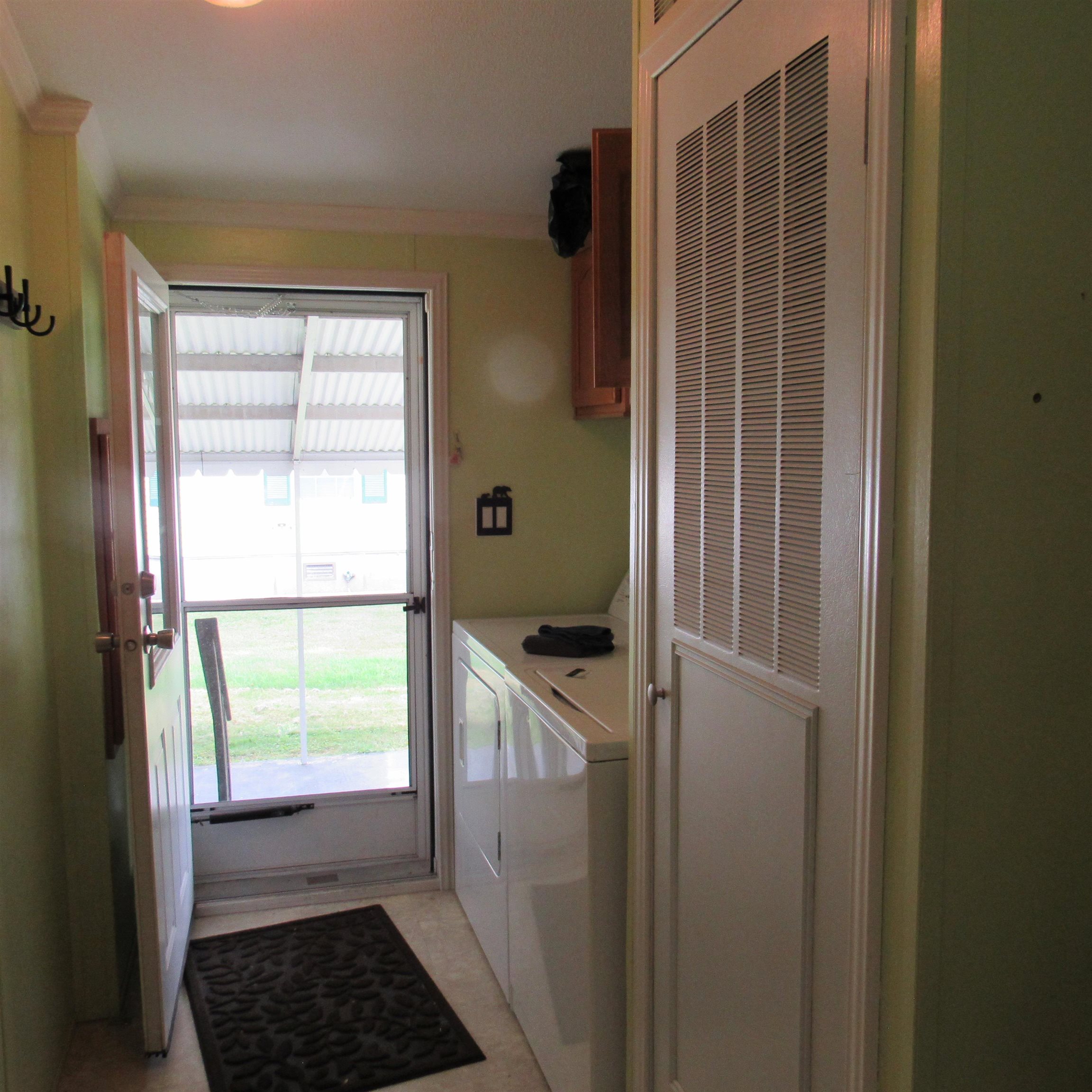Utility room 23772608