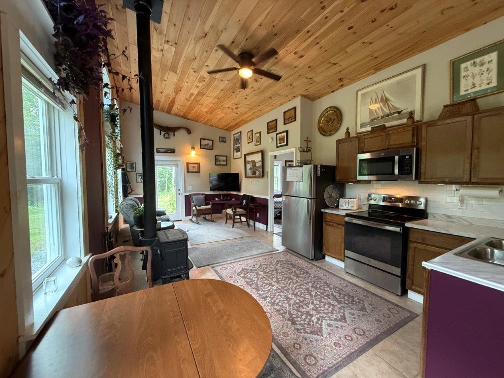 Dining/Kitchen 23789864