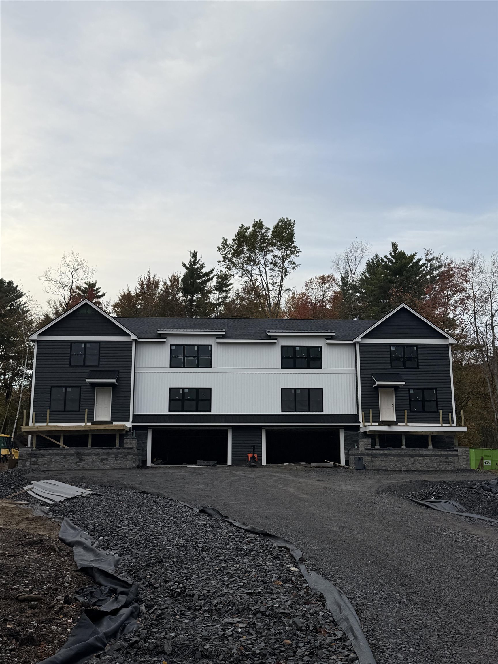 MLS 5054386: 103 Rockingham Road-Unit 2, Londonderry NH