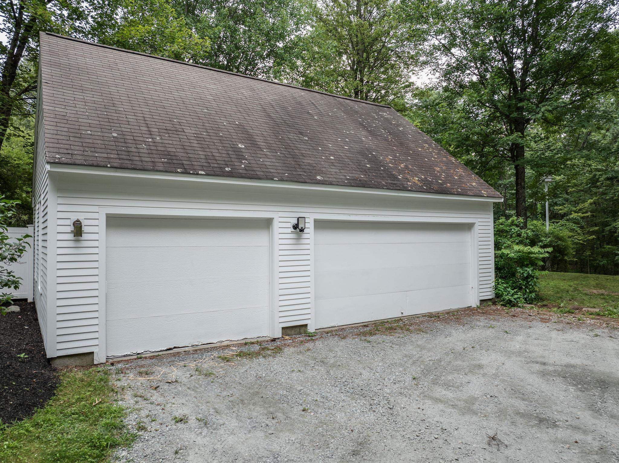 Separate 3-Car Garage