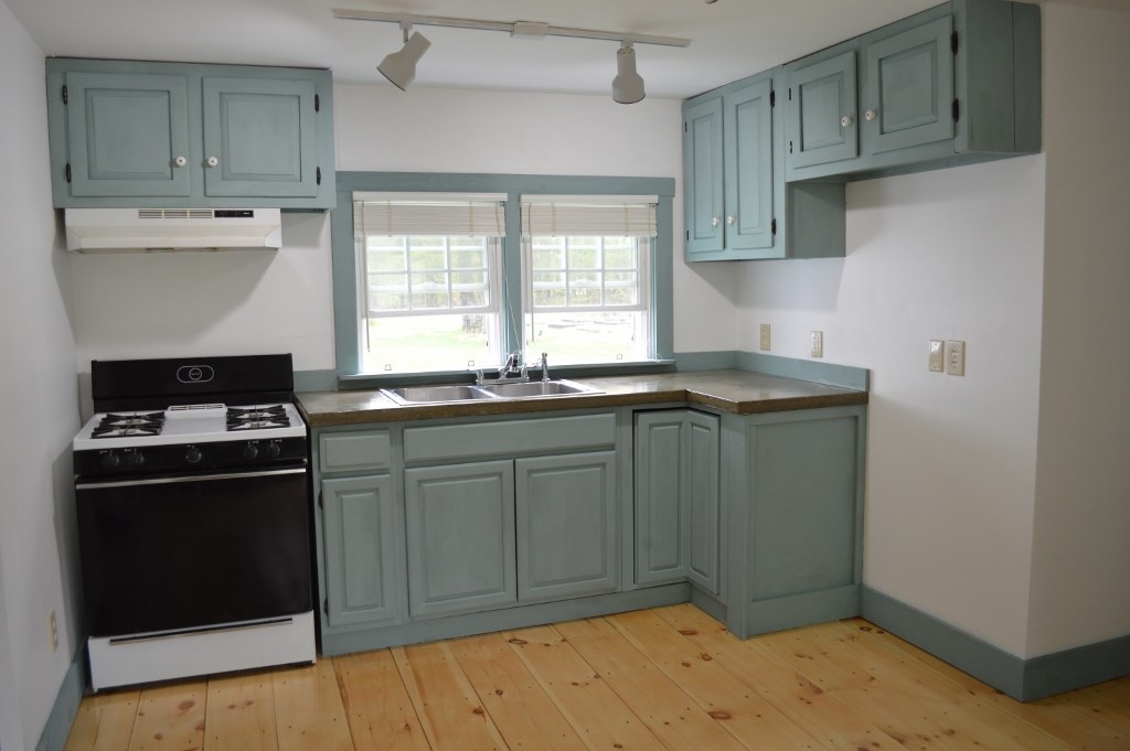 ADU/Guesthouse Kitchen