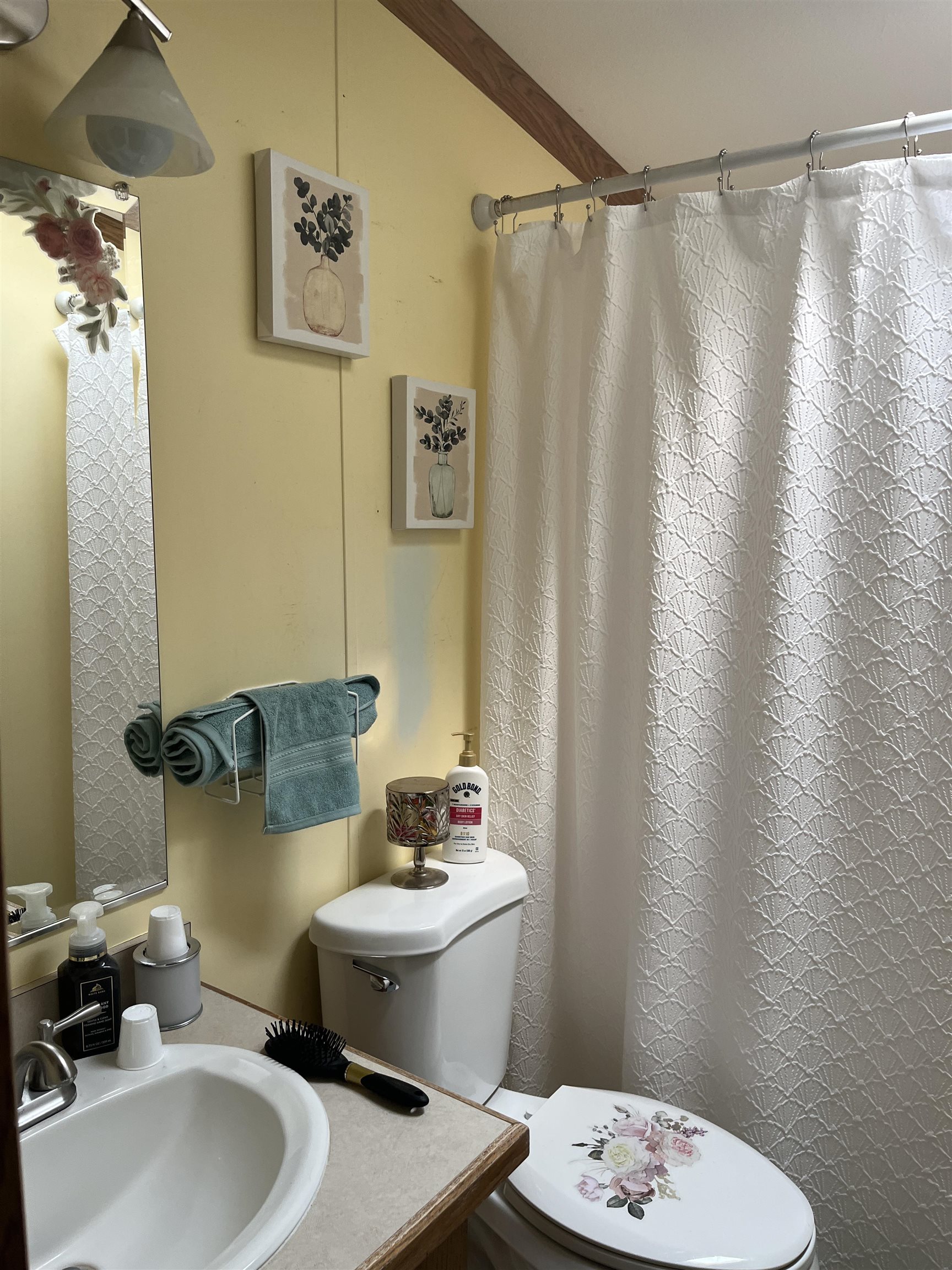 Photo 20 of 33