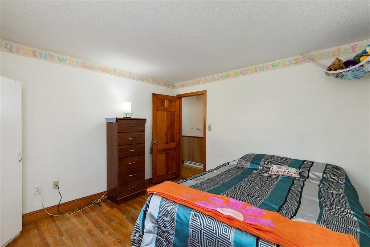Photo 10 of 28