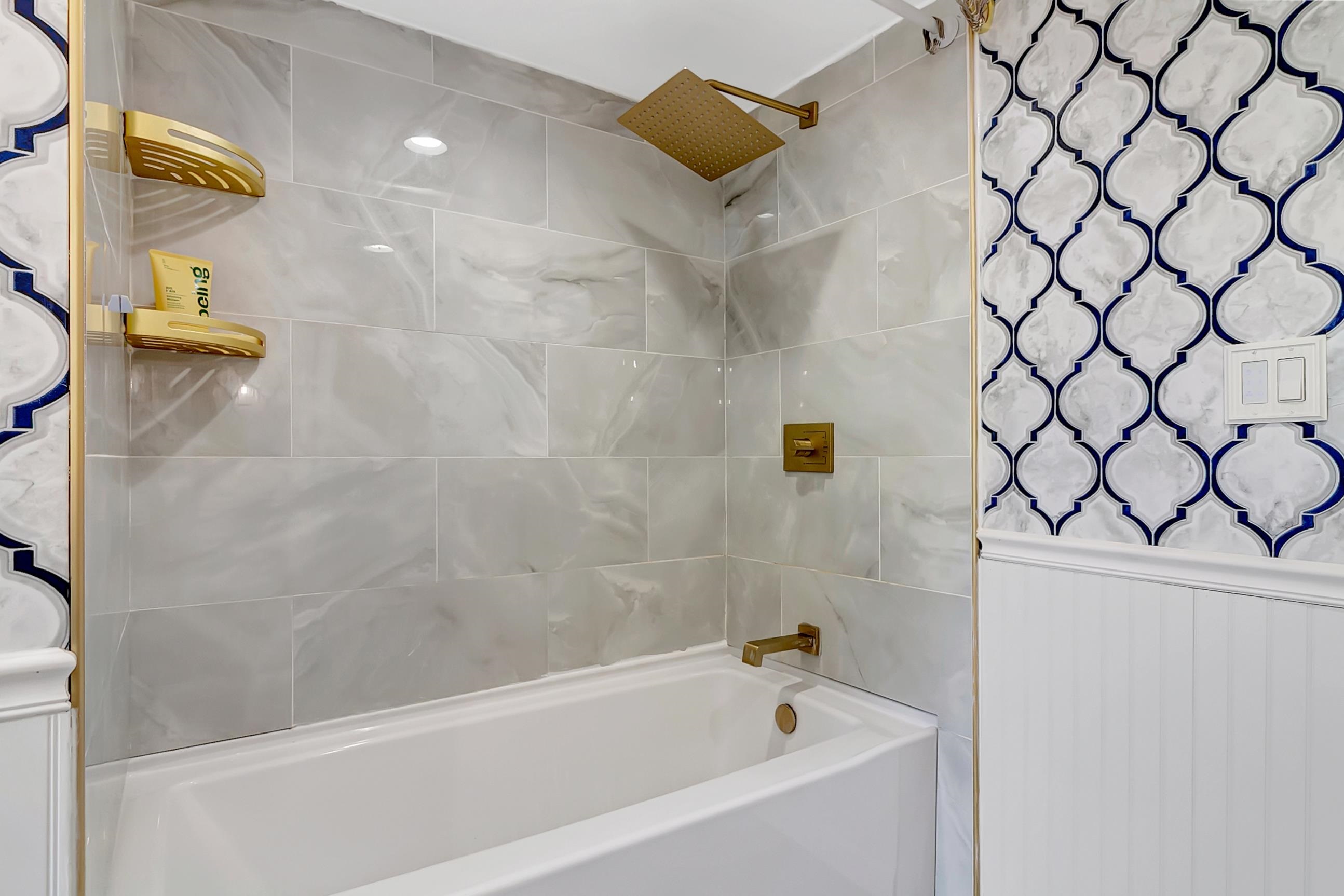 primary suite upstairs bathroom