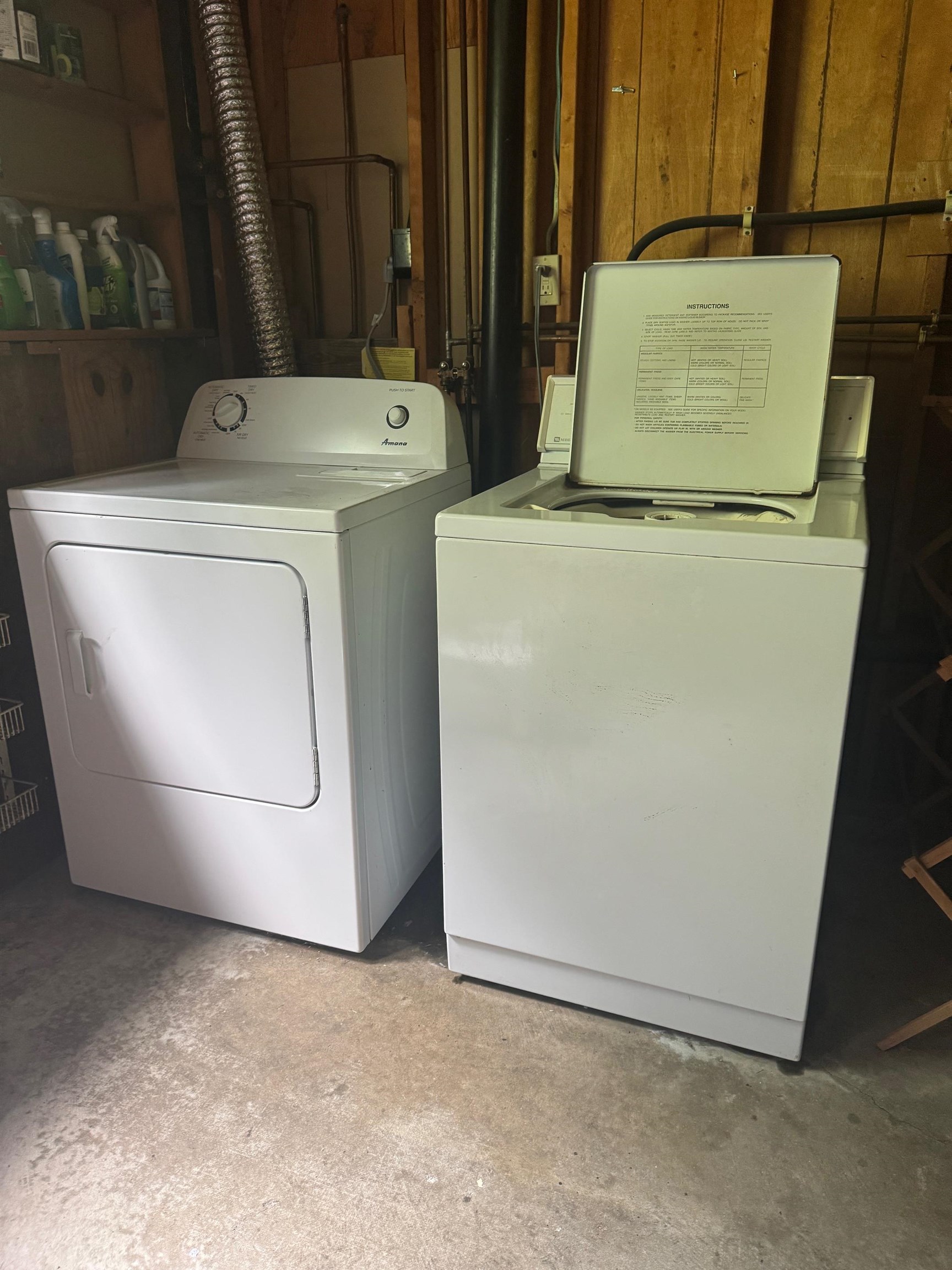 Washer/Dryer in Utility Room