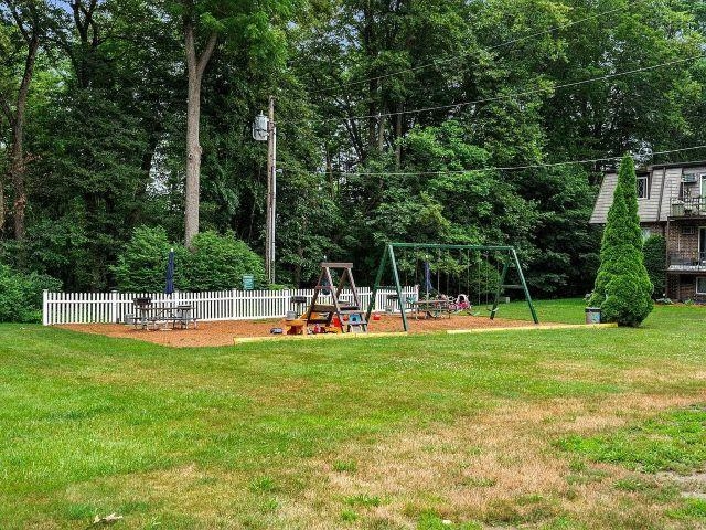 Photo 10 of 11