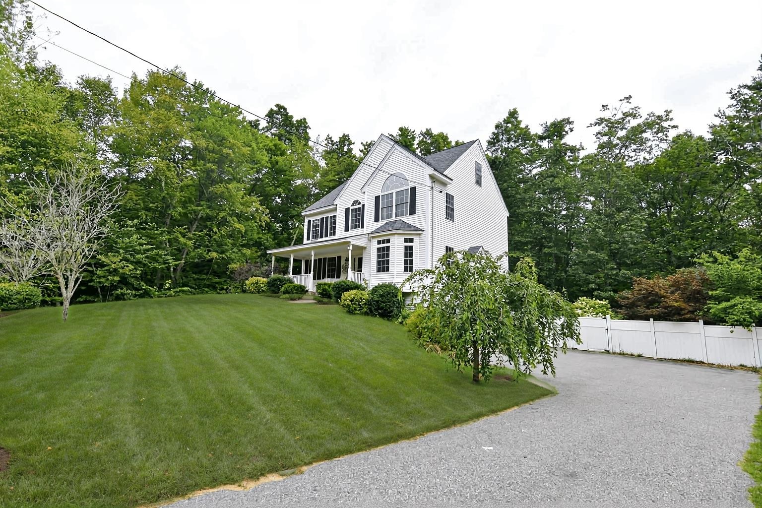 MLS 5055693: 27 Jericho Drive, Kingston NH