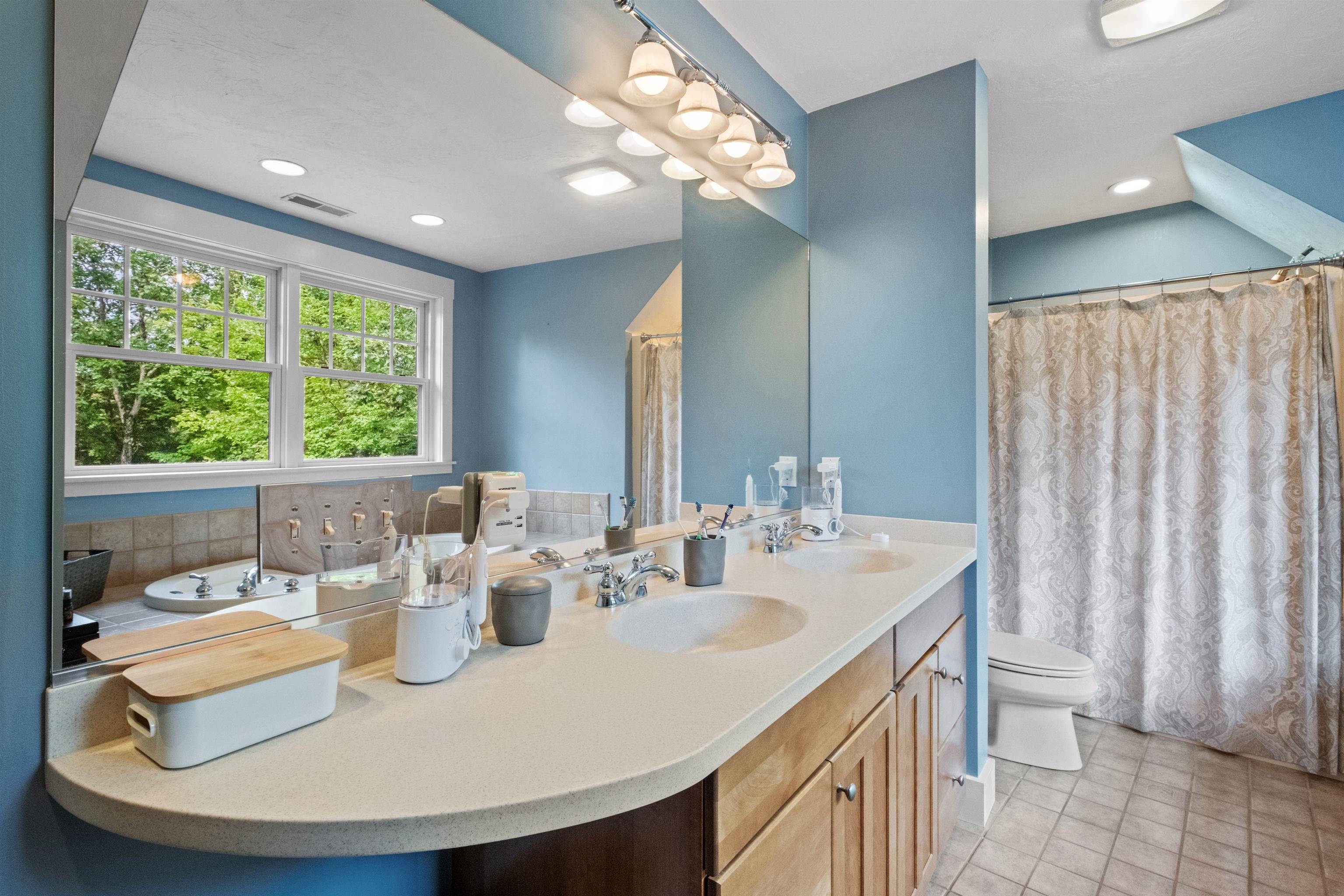 Primary Bathroom 23855738
