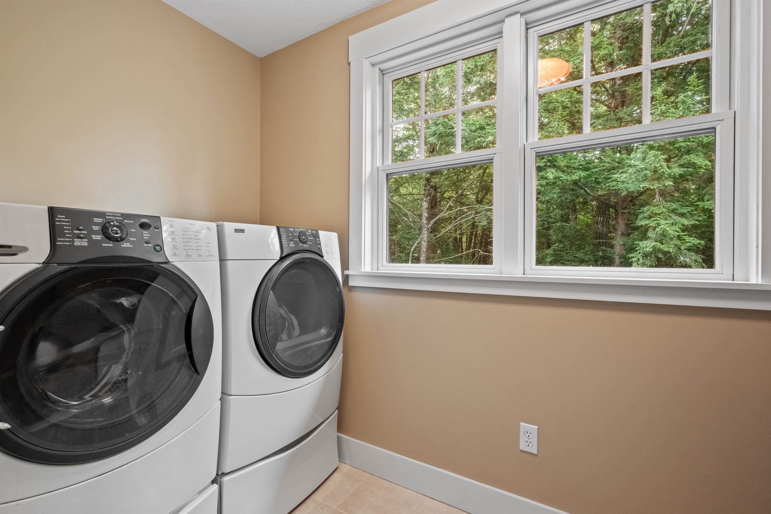 2nd Floor Laundry Room 23855746