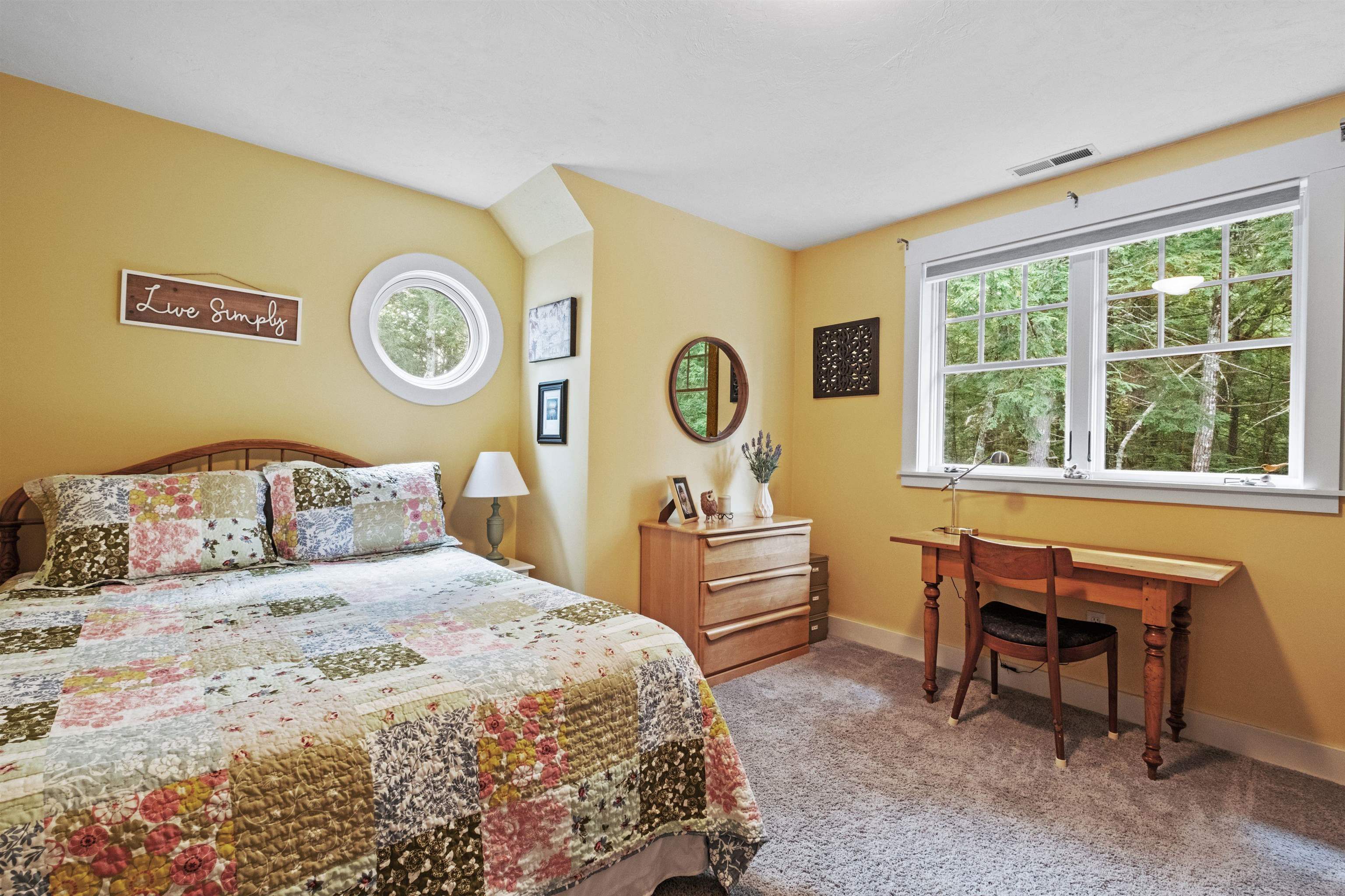 Pretty Yellow 3rd Bedroom 23855749