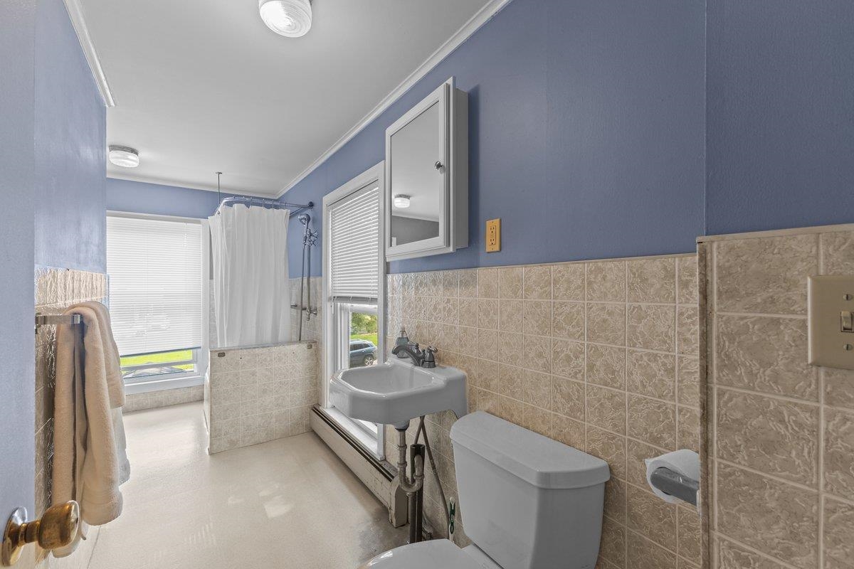 second floor full bath