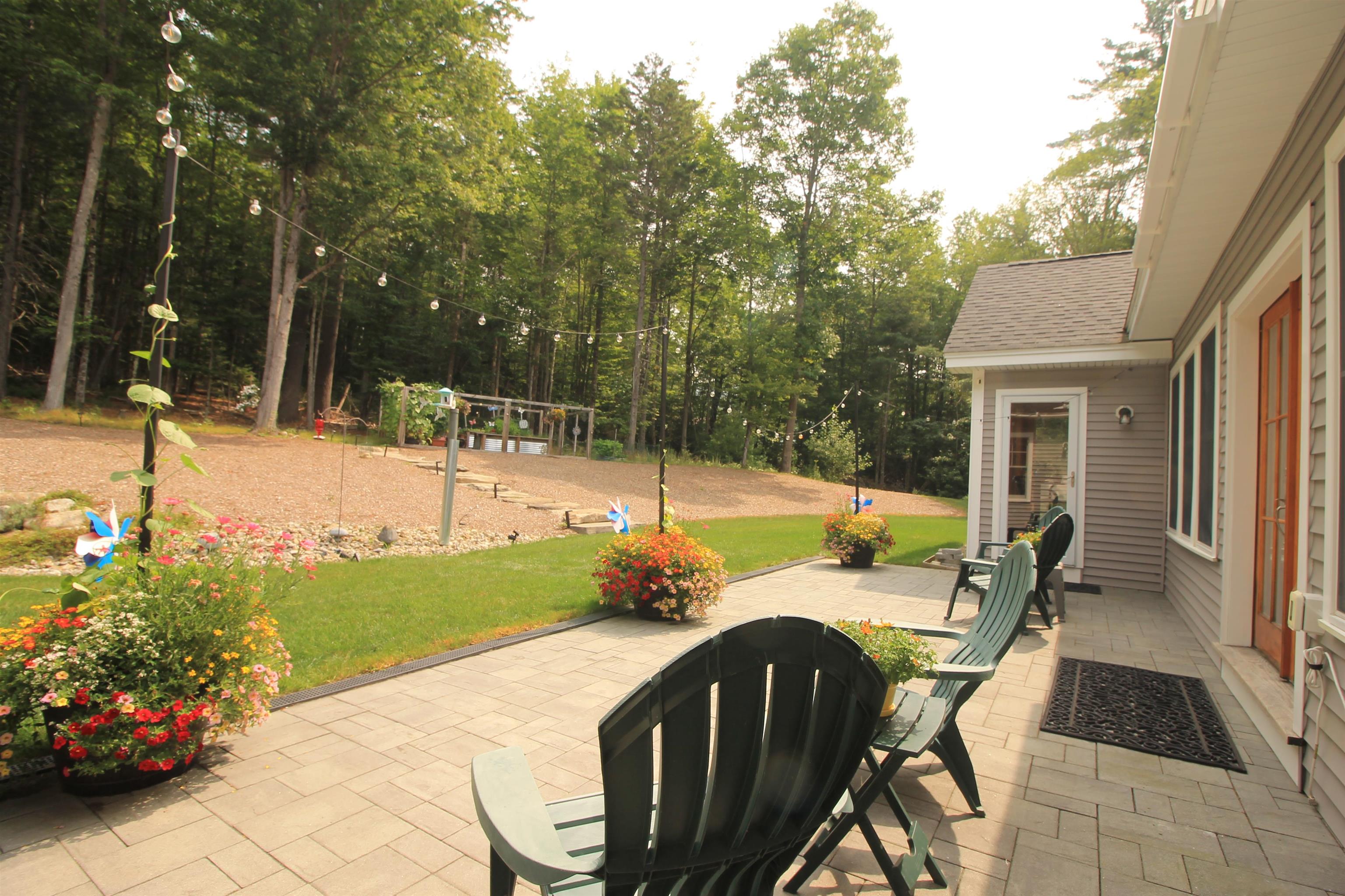 Back patio is great for cornhole tournaments!