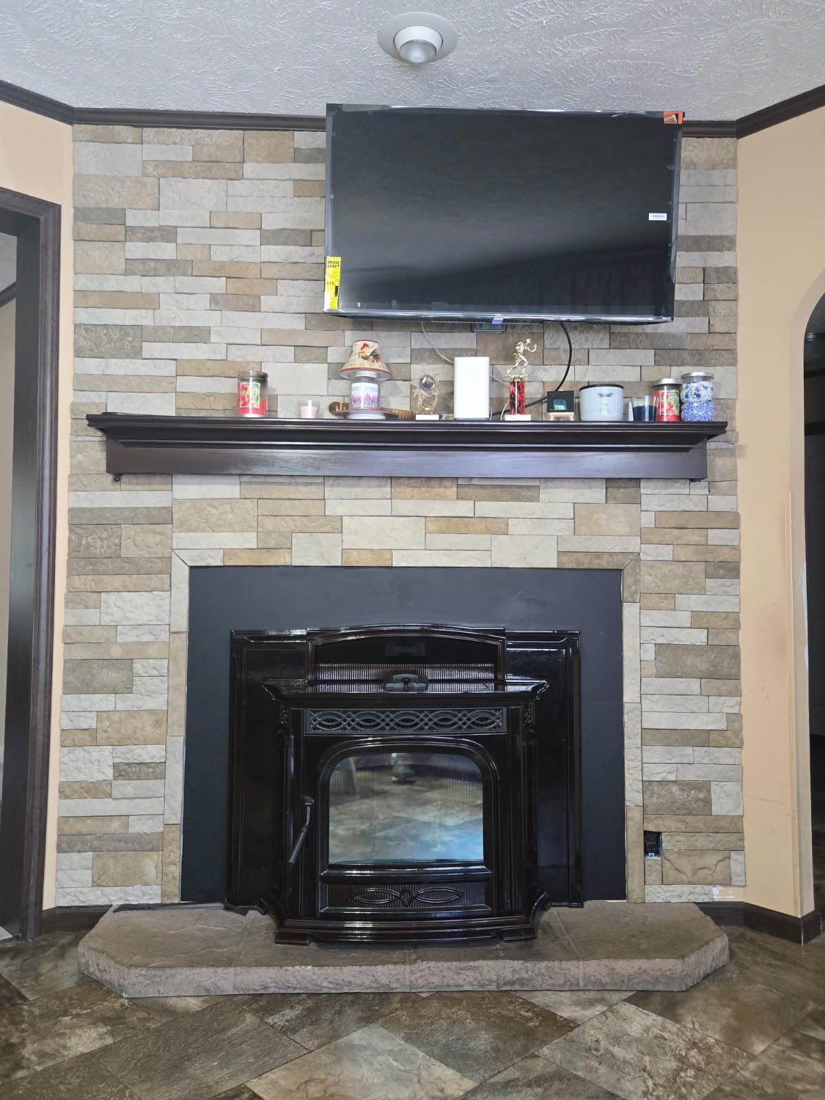Living Rm pellet stove 23986491