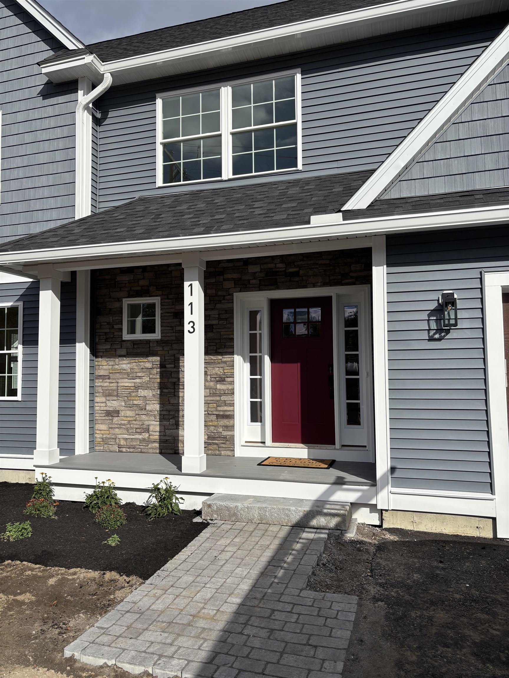MLS 5056113: 113 Concord Street, Nashua NH