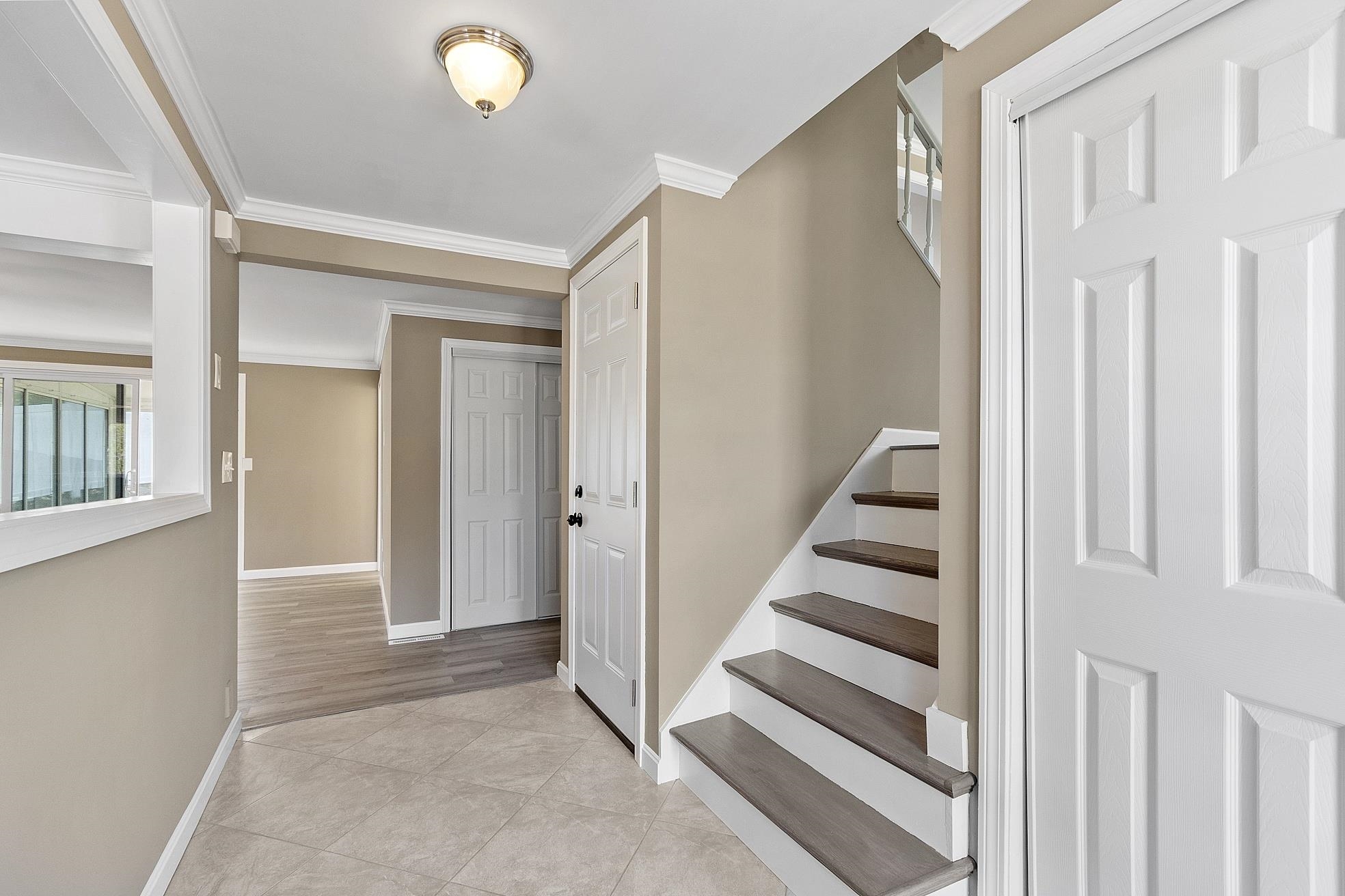 Front Hall 23870682