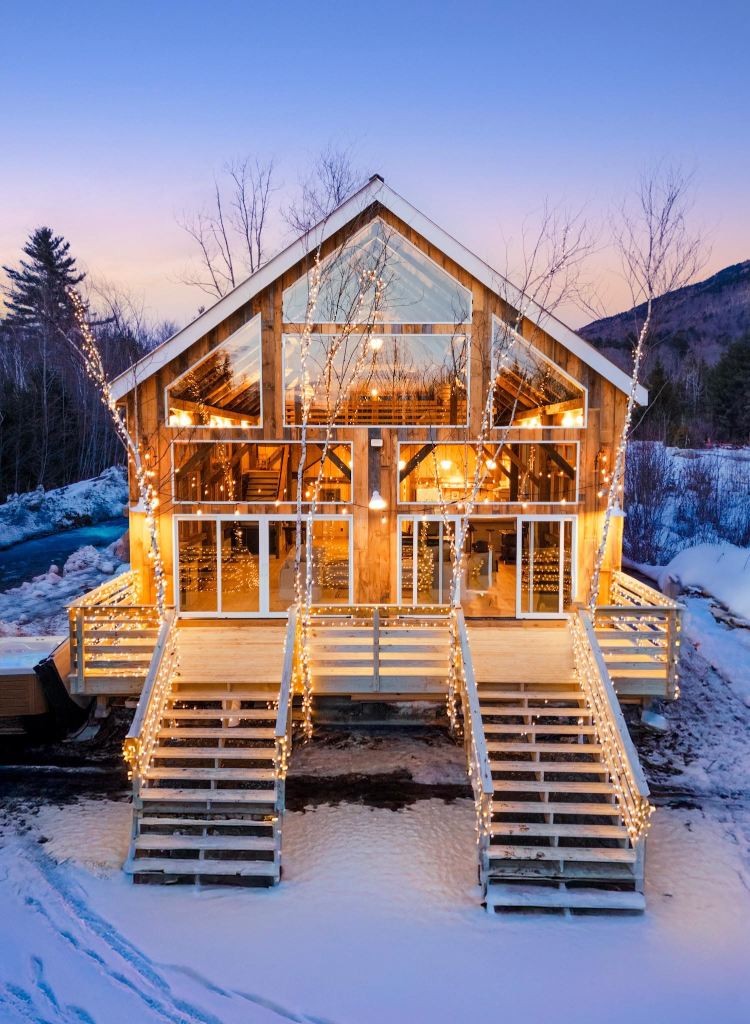 Homes for sale in Londonderry, VT | 580 Cross Rd, Londonderry, VT 05155 | MLS# 5056430