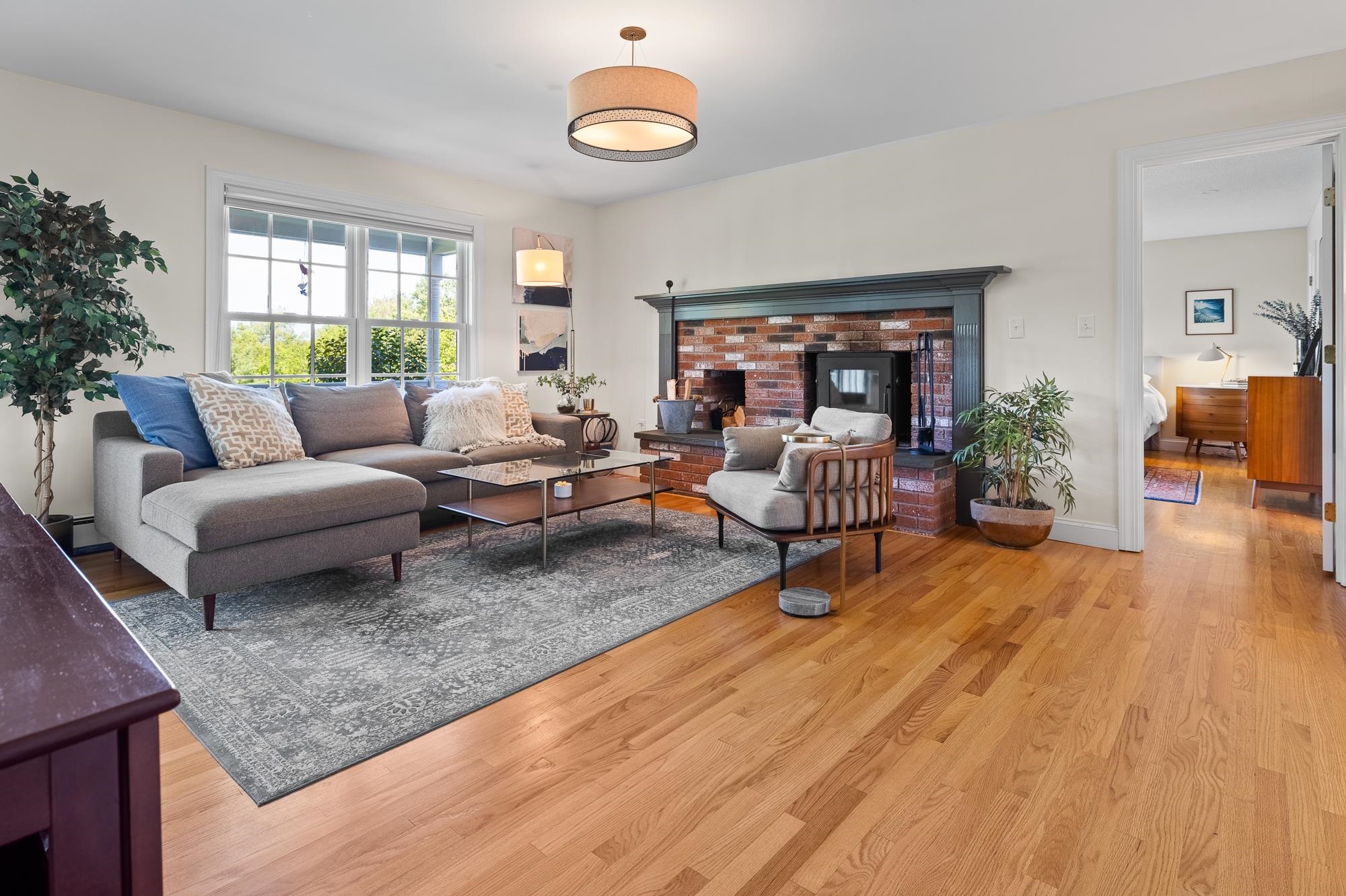 Family Room/TV room 23885120