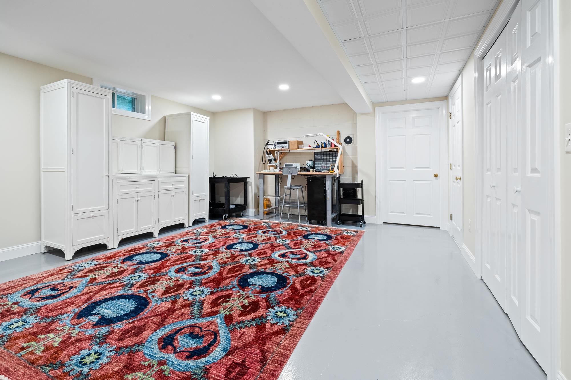 Lower Level office 23885137