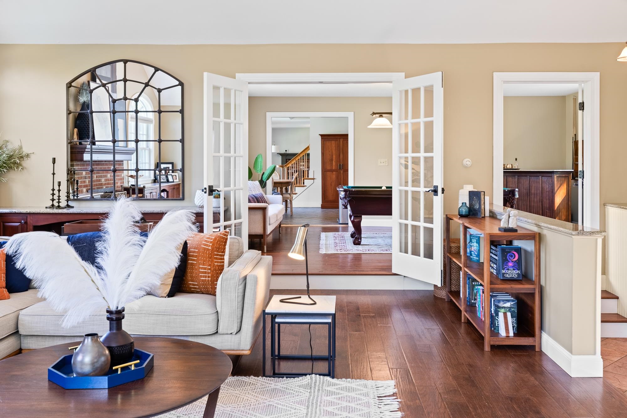 Great Room 23885110