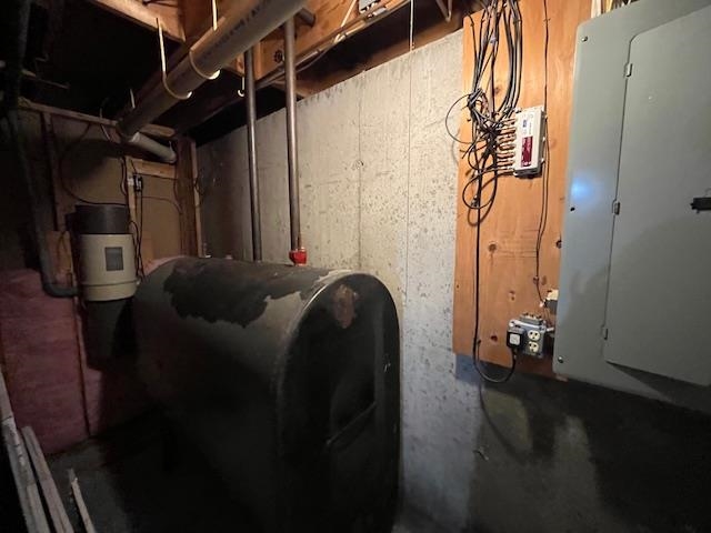Central vac, oil tank, & 200 amp circuit panel