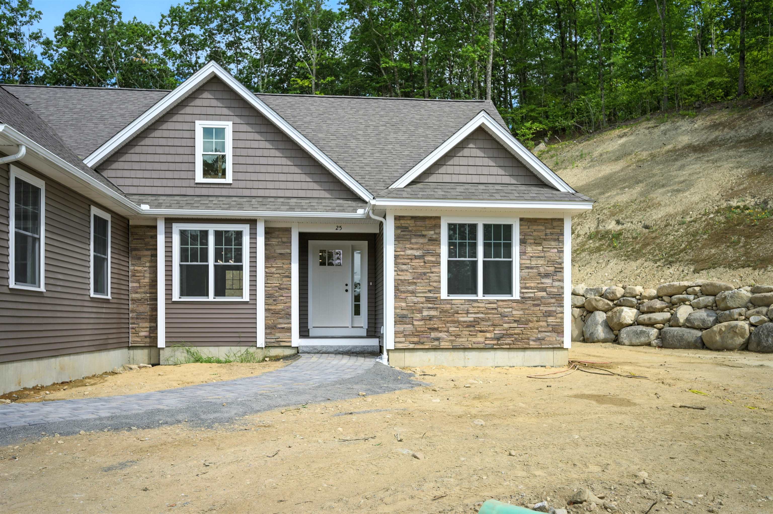 Photo 2 of 31