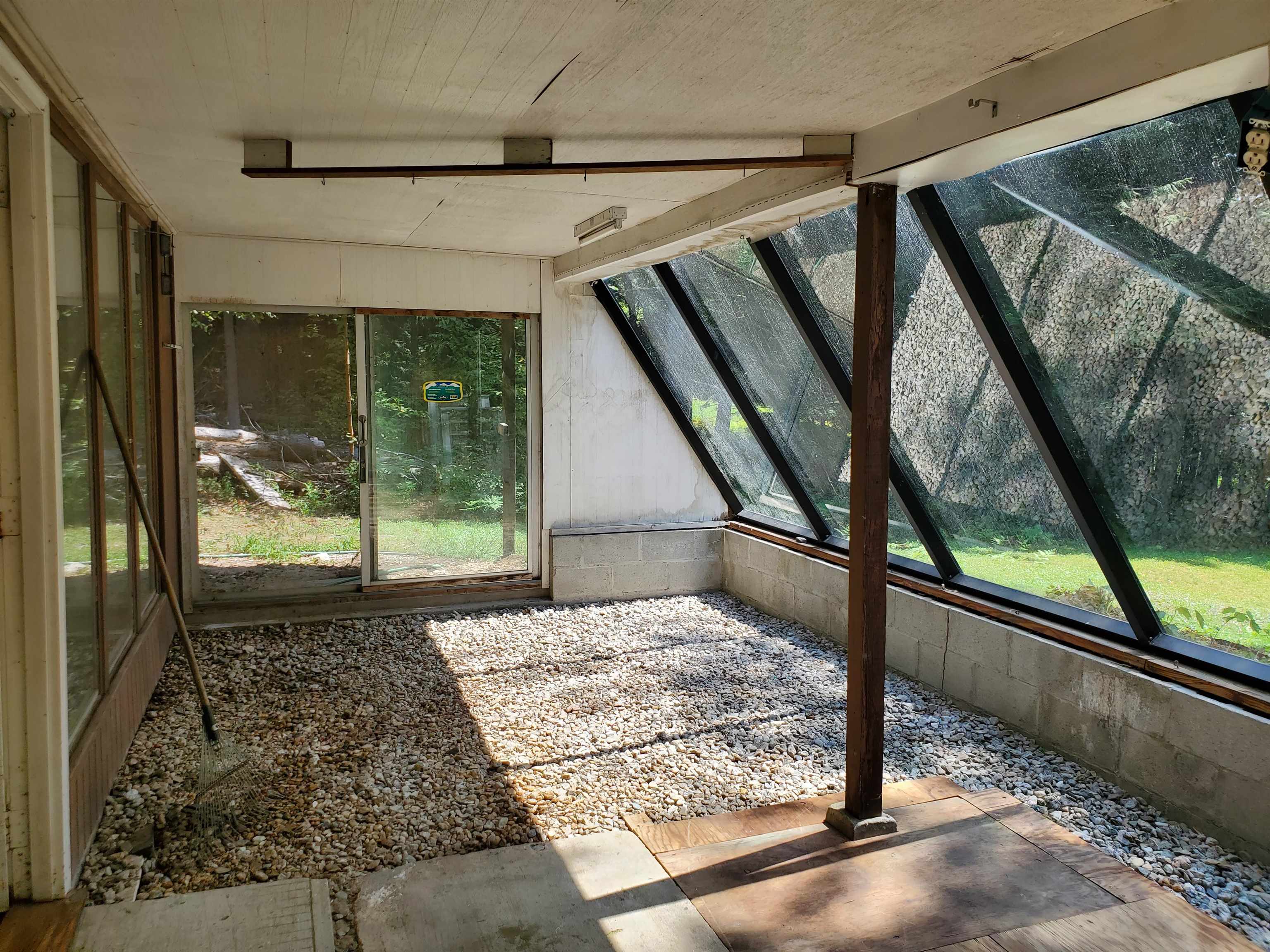 lower level sun room