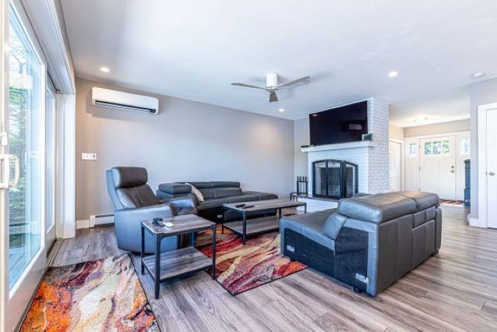 livingroom fireplace