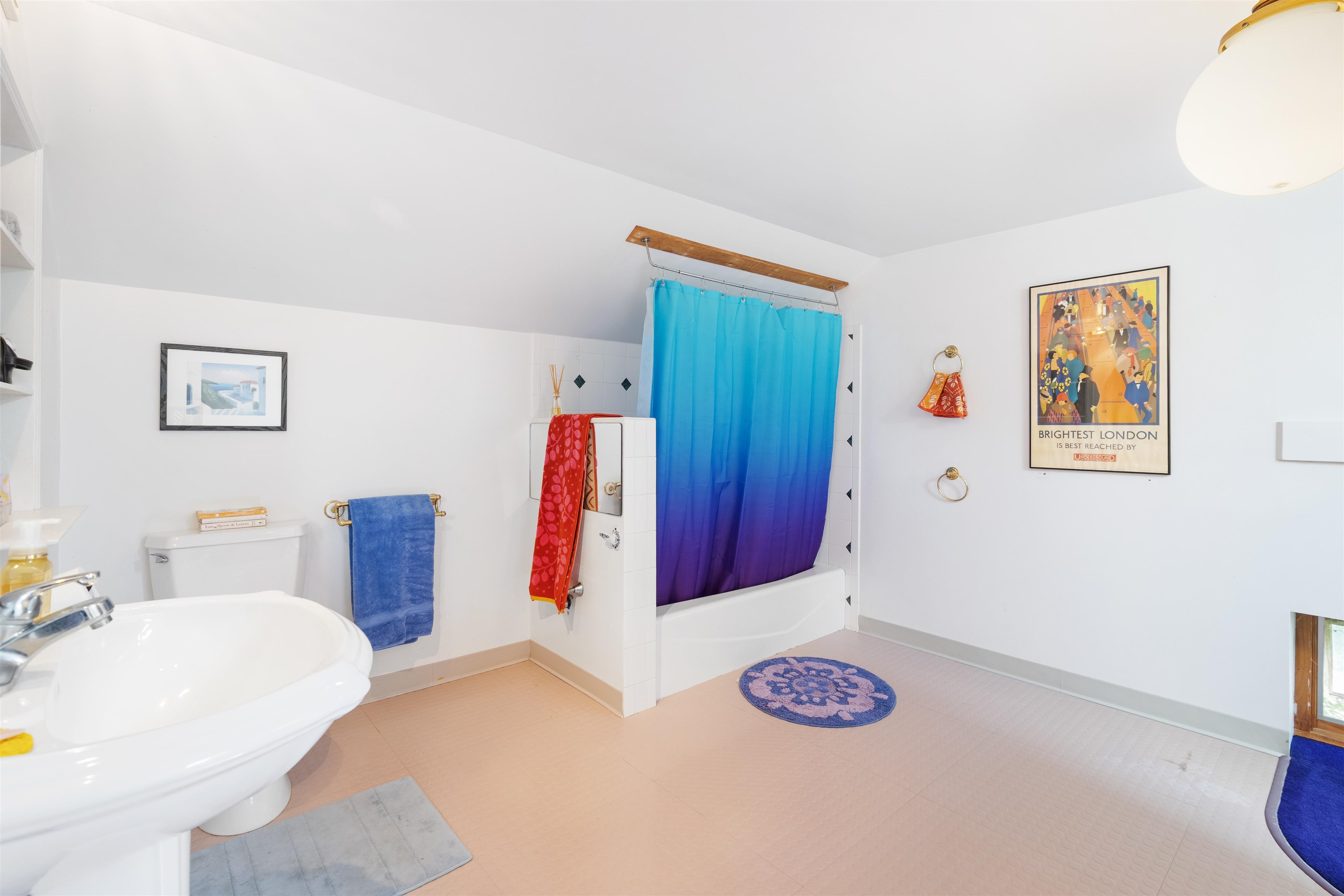 3rd Floor Full Bath