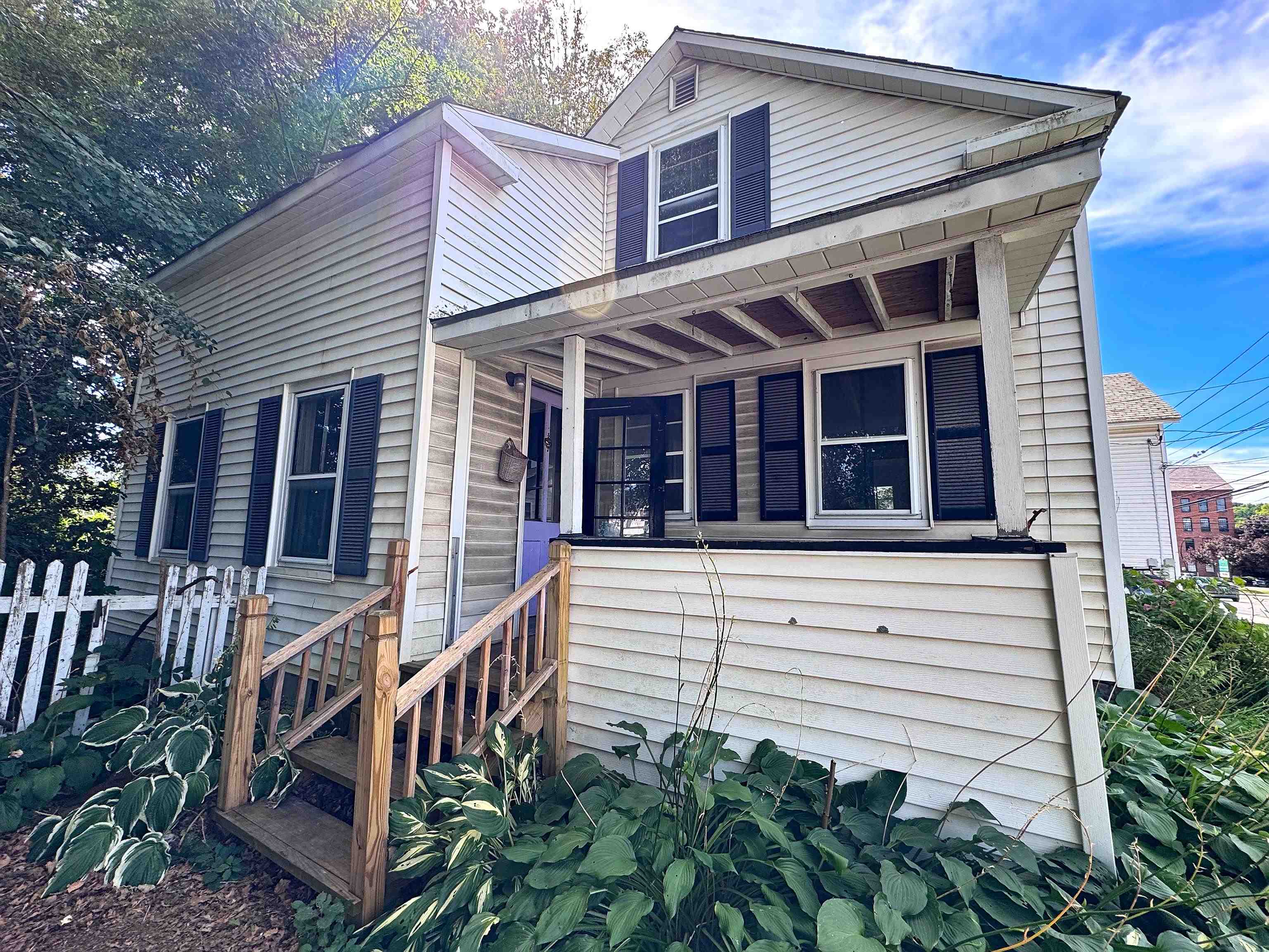 Bennington VT Home for sale $79,000 $69 per sq.ft.