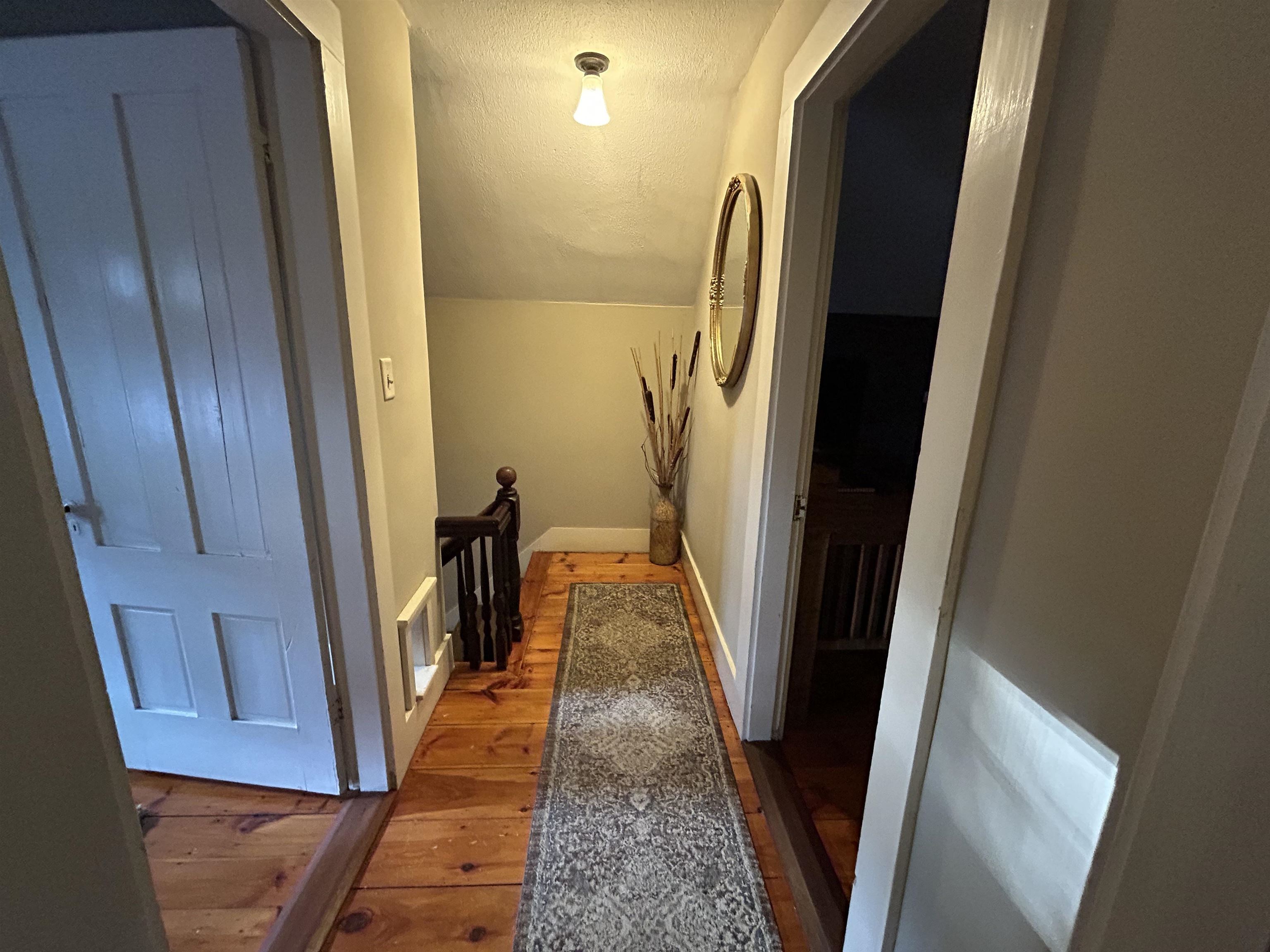 Photo 21 of 28