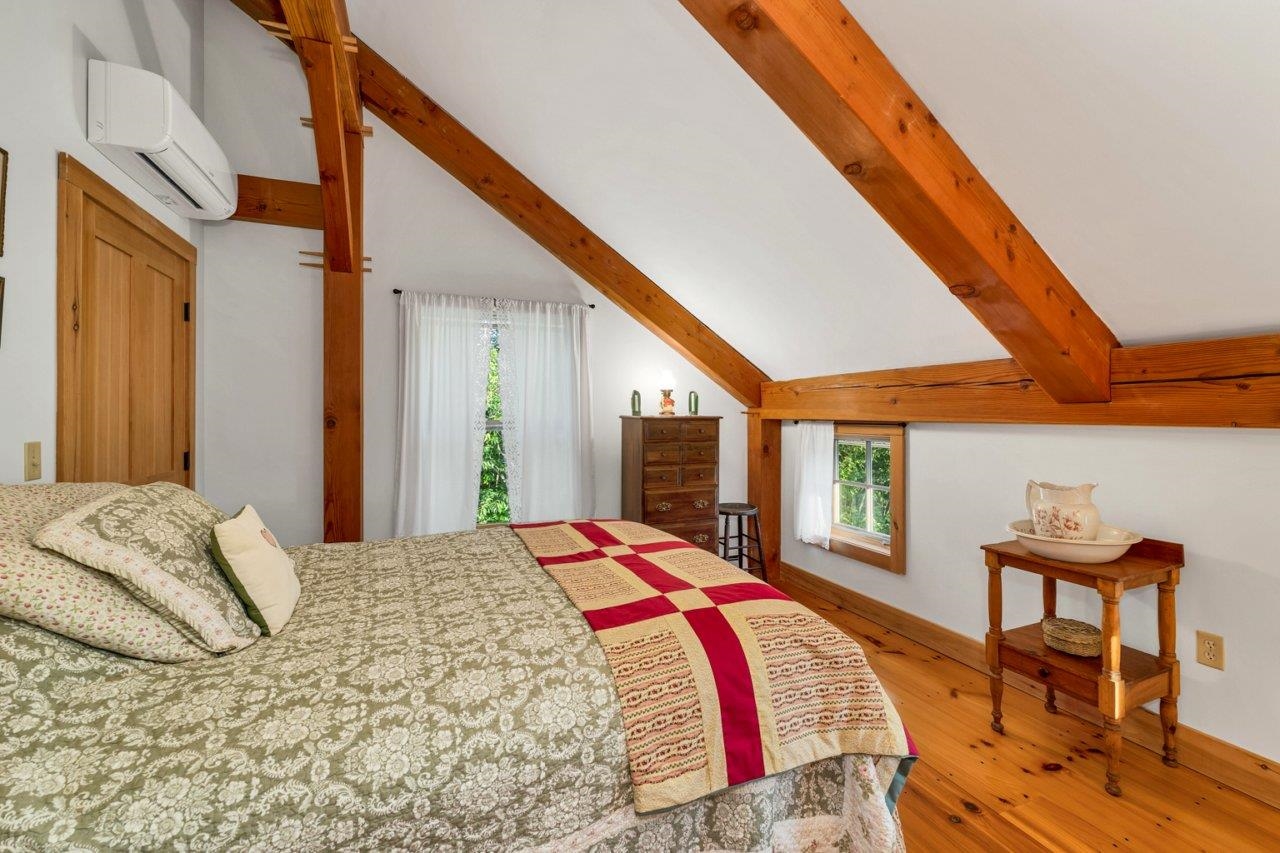 2nd floor bedroom