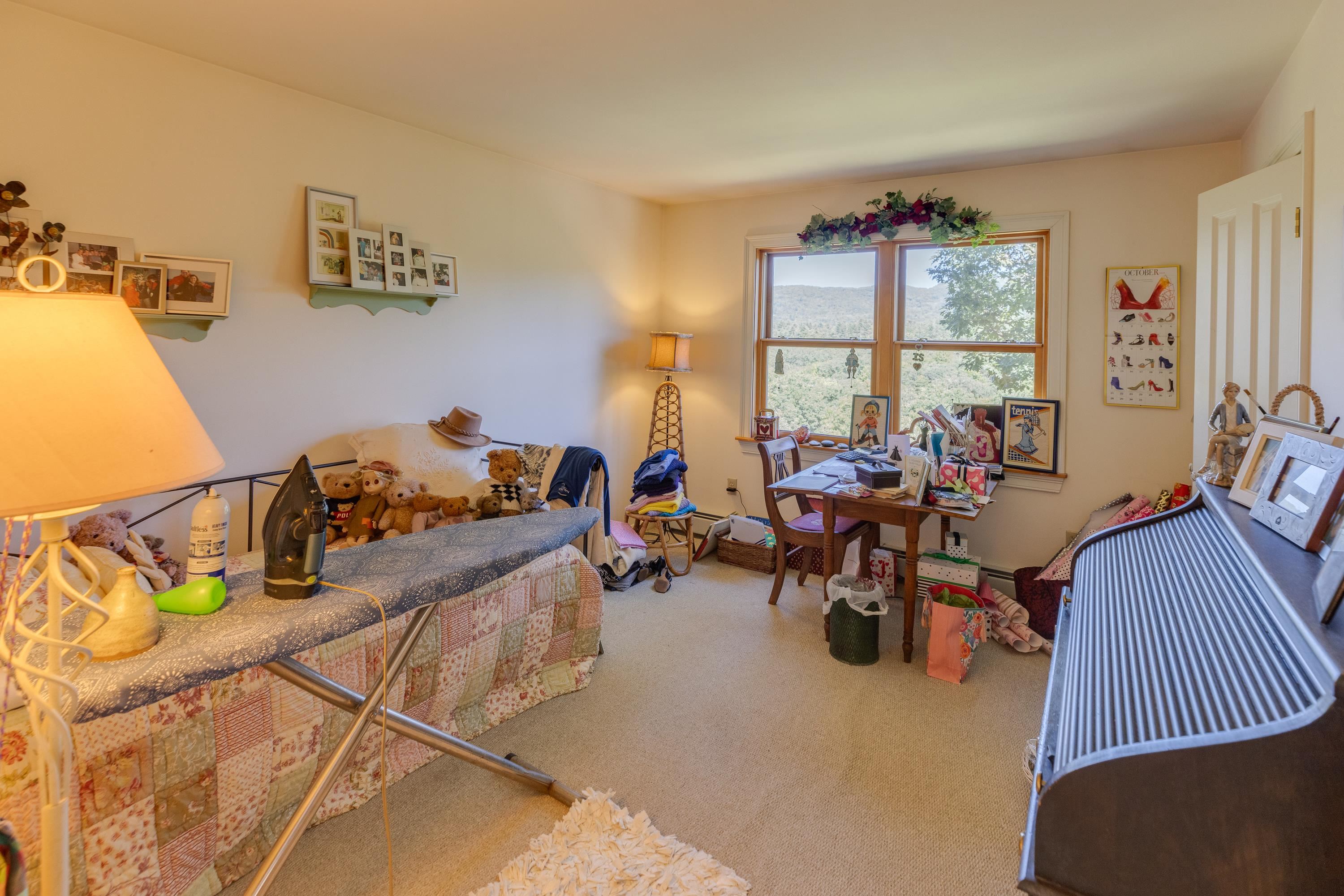 bedroom, office, project room