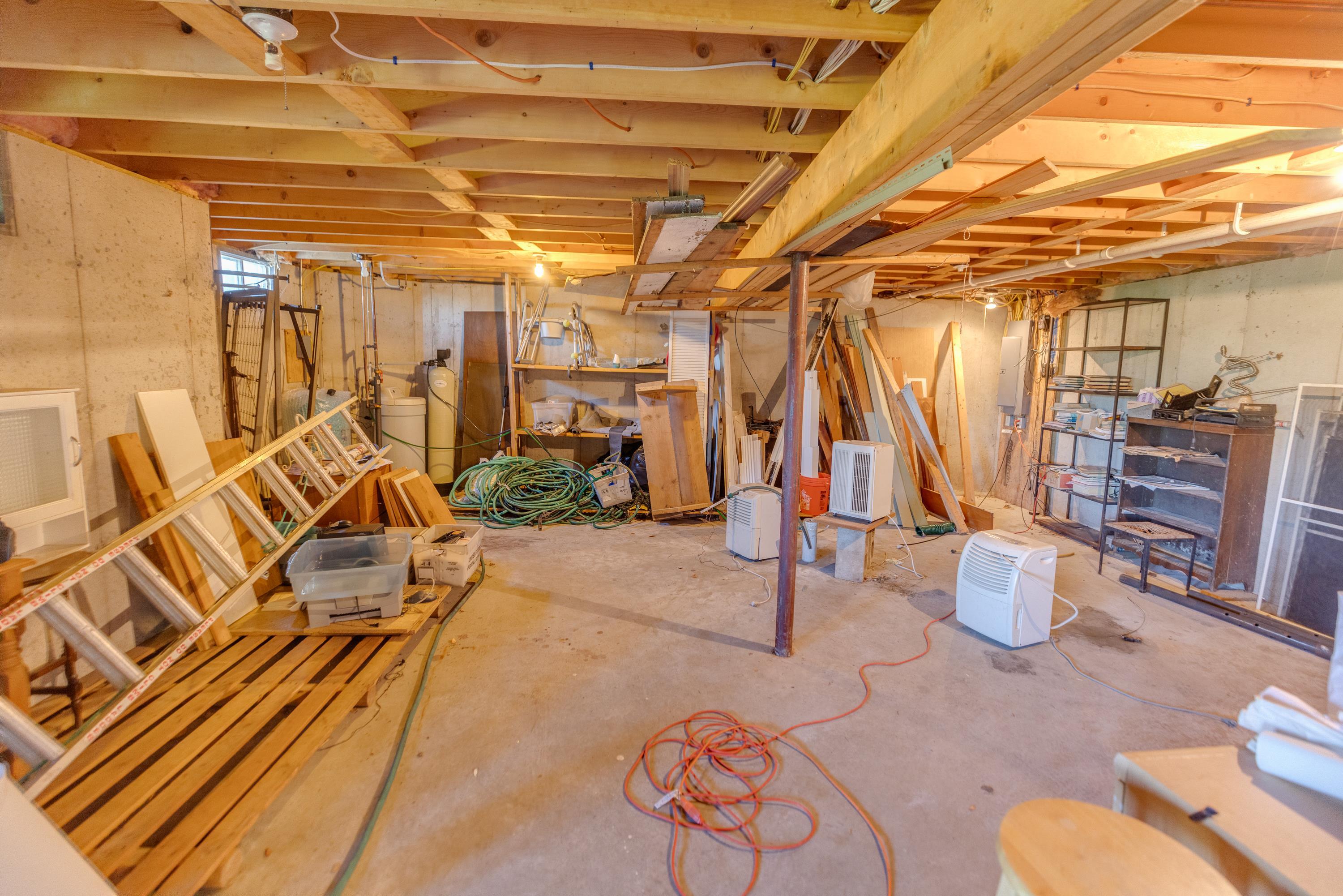 great storage and plenty of space to finish off another space