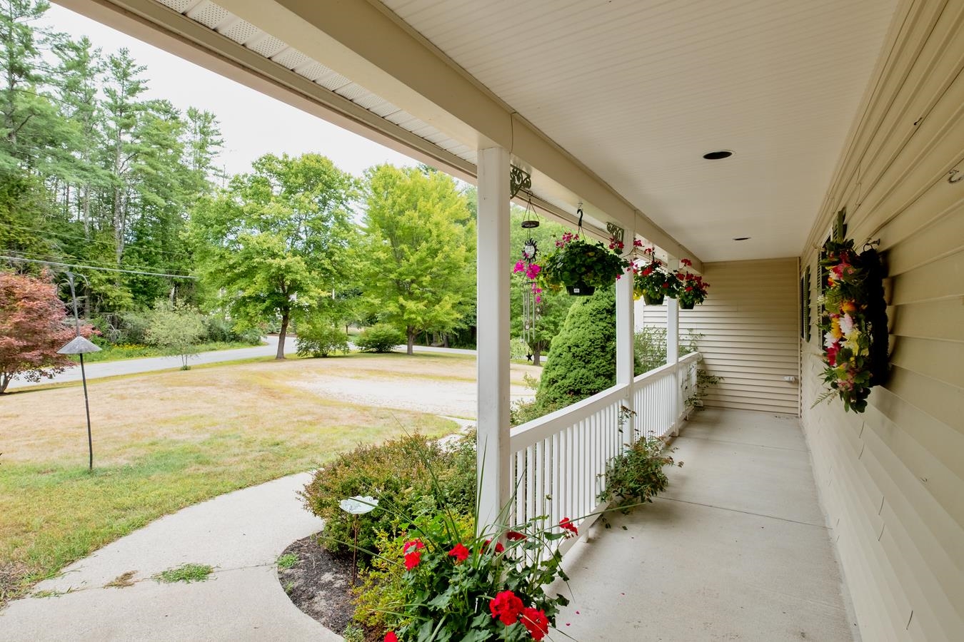 MLS 5057547: 8 Juniper Lane, Barrington NH