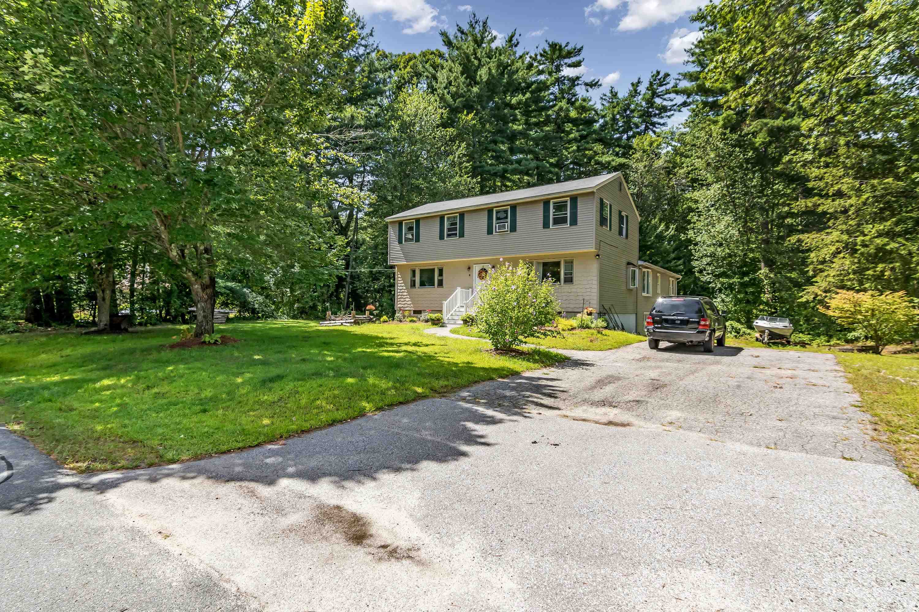 Homes for sale in Salem, NH | 4 Therriault Ave, Salem, NH 03079 | MLS# 5057557