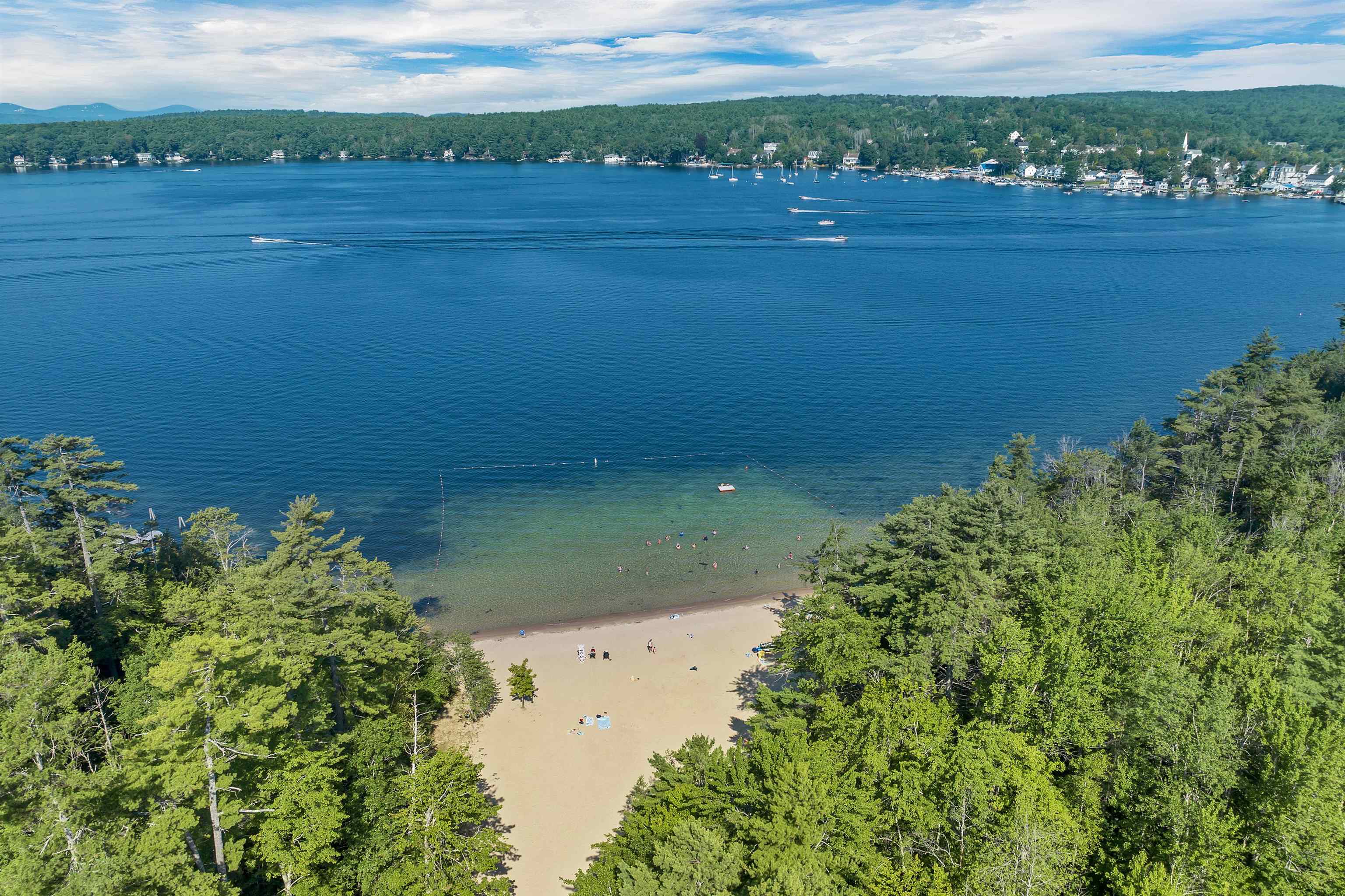 walk to Brewster beach/Lake Winnipesaukee