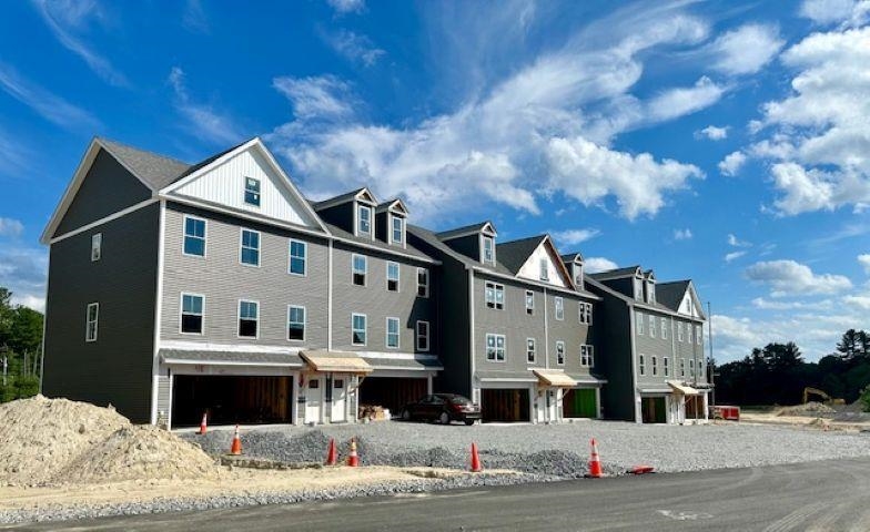MLS 5057840: 9 Elise Avenue-Unit Lot 92, Londonderry NH