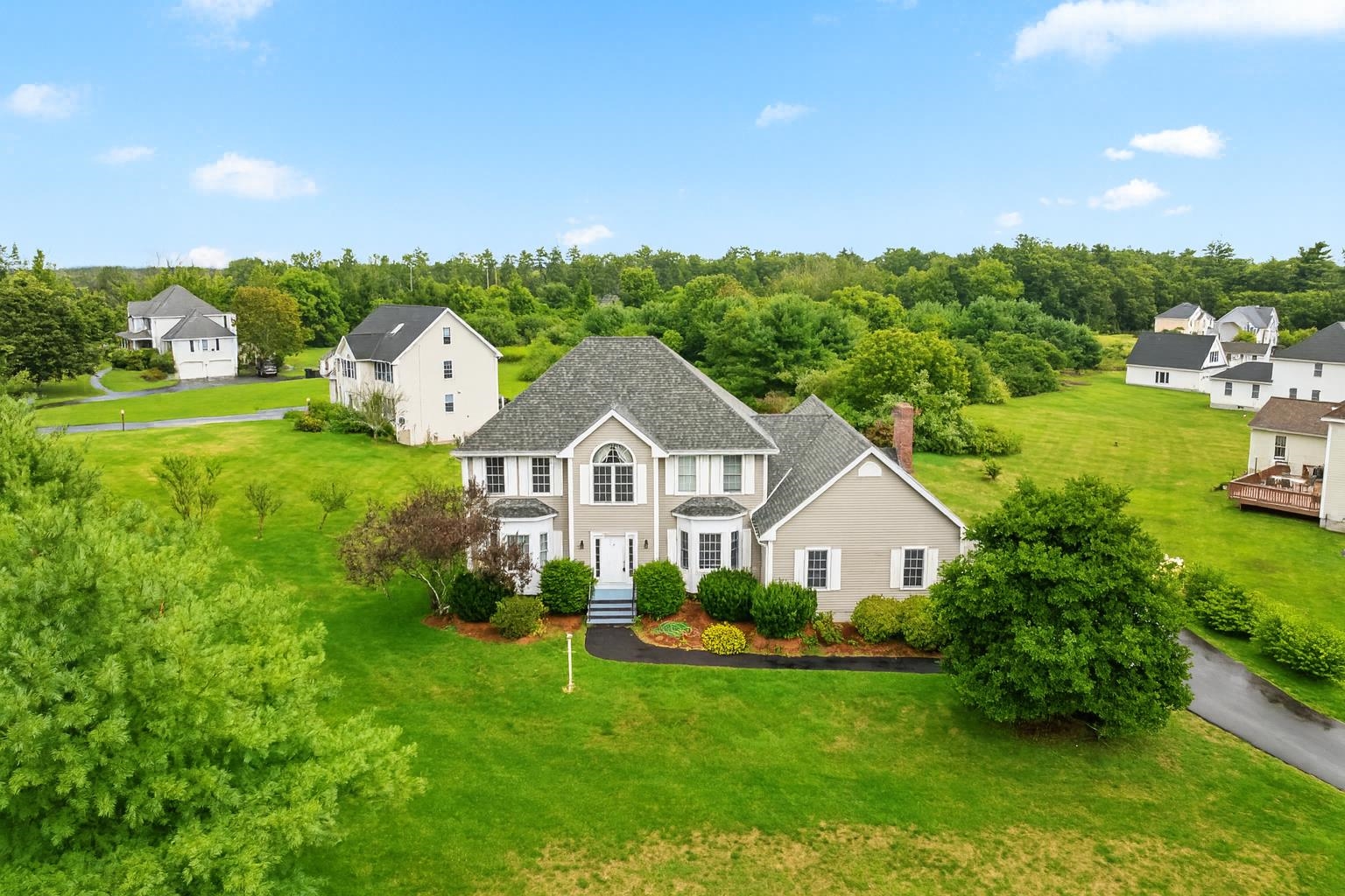 MLS 5057861: 1 Squire Armour Road, Windham NH