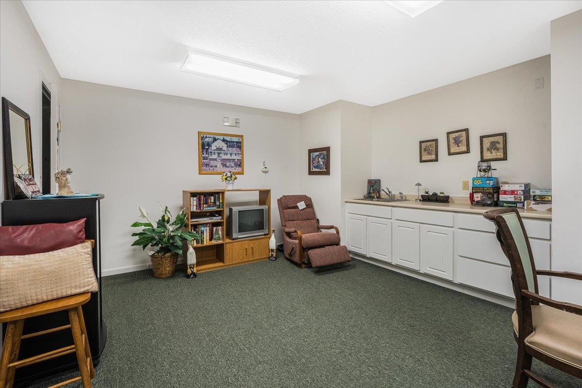 Photo 20 of 24